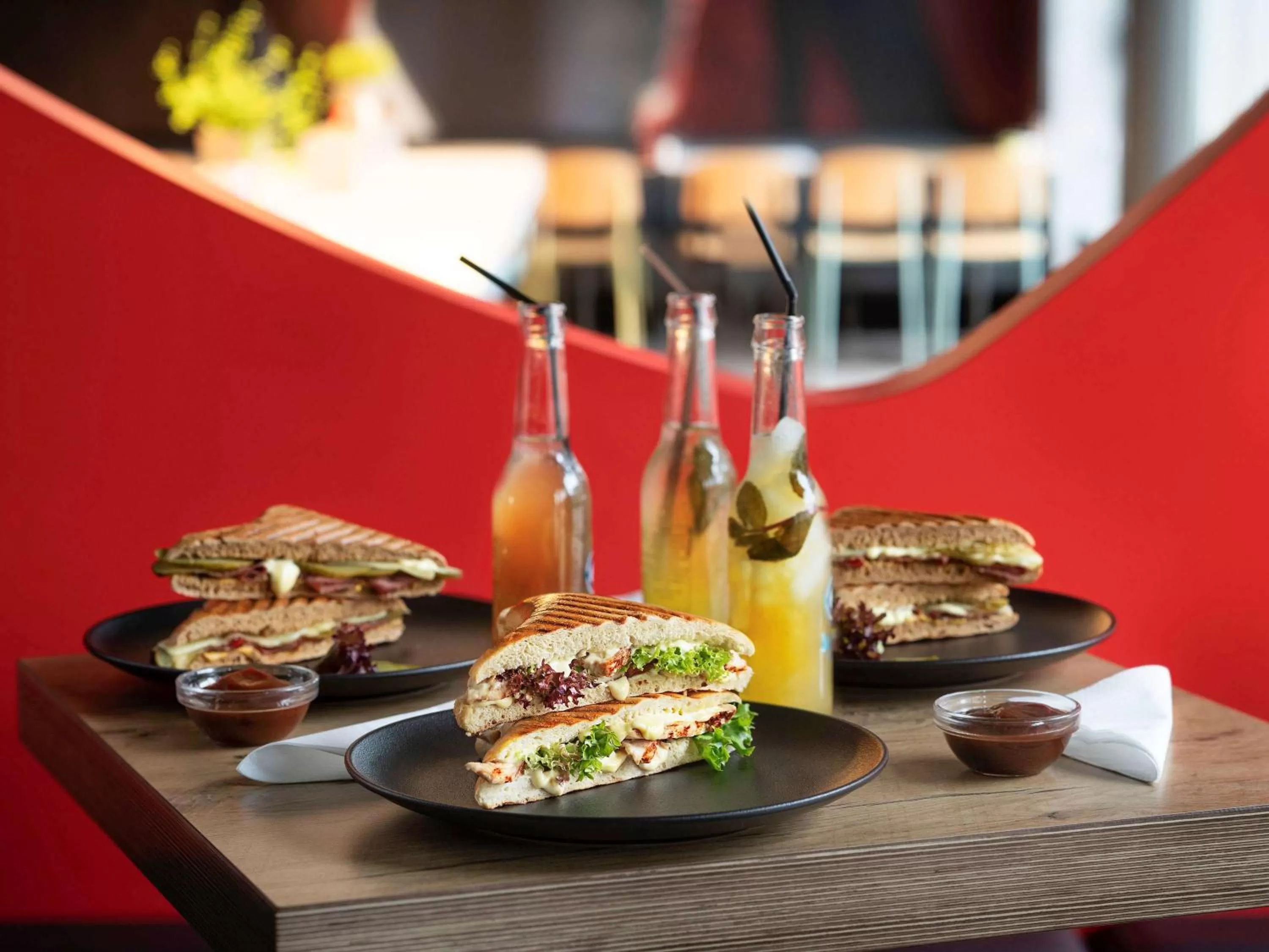 Restaurant/places to eat in ibis Londrina Shopping