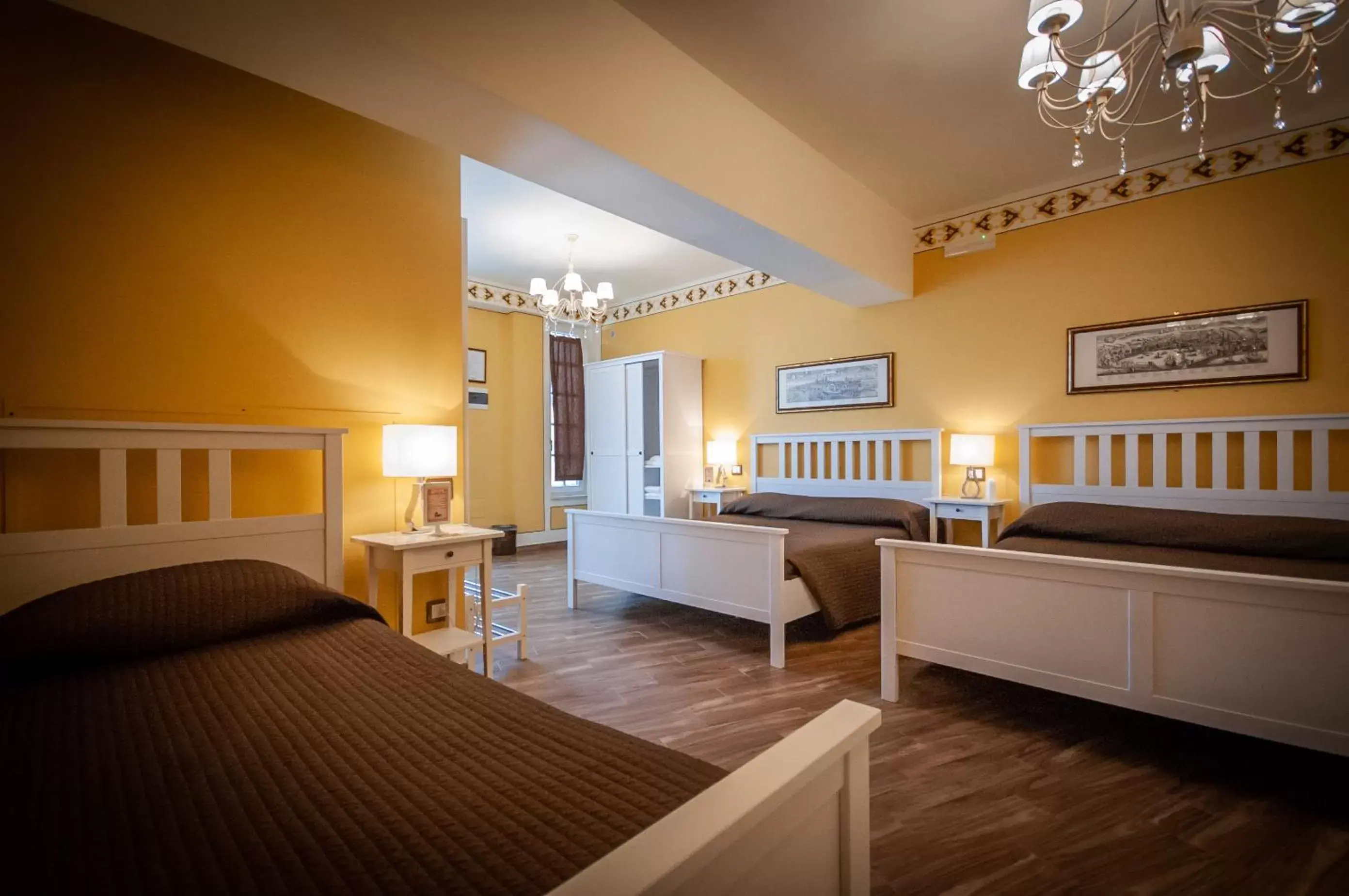 Family Room with Private Bathroom - Separate Building in Hotel Pisa Tower