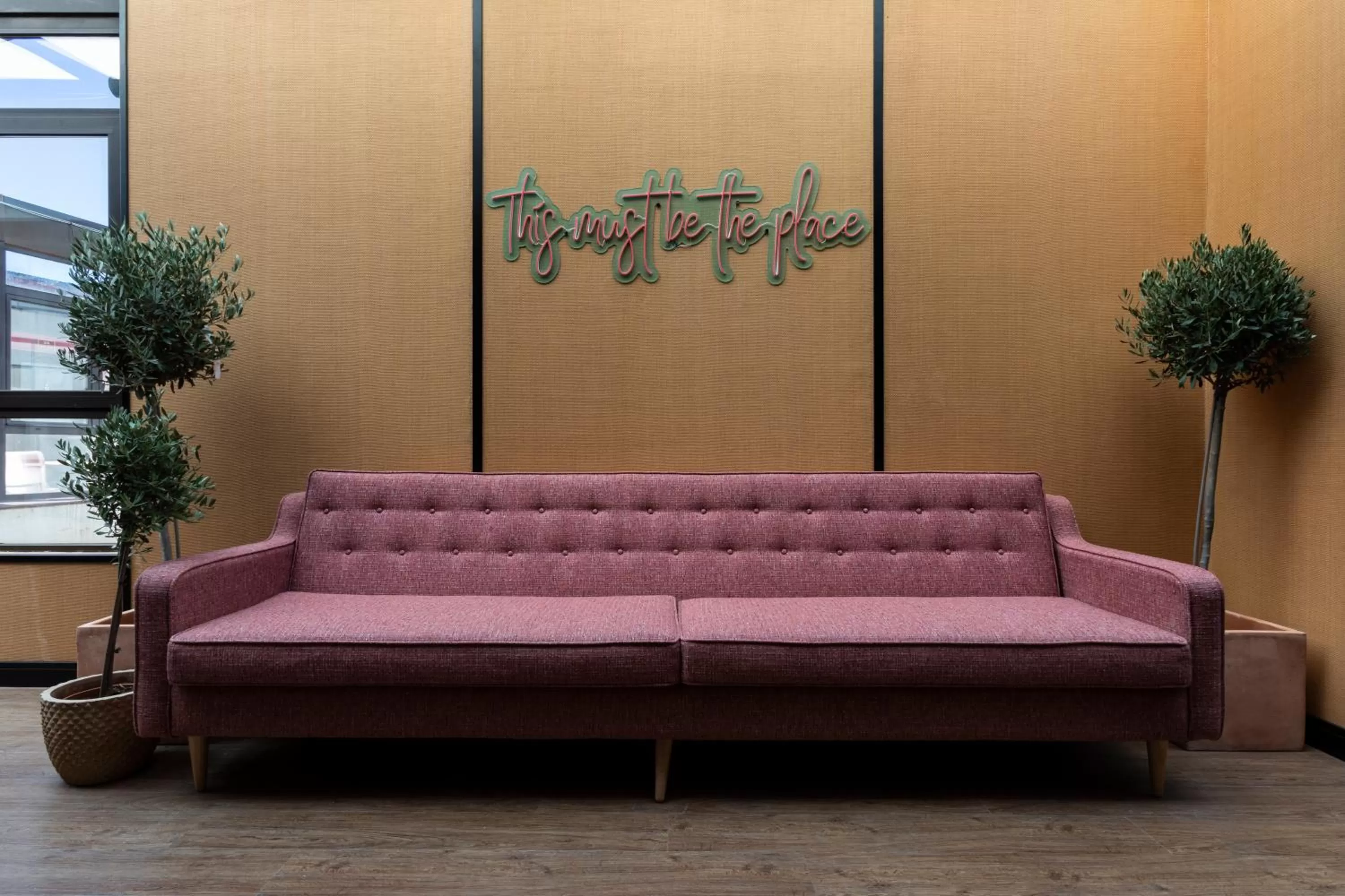 Communal lounge/ TV room in Petit Palace Preciados