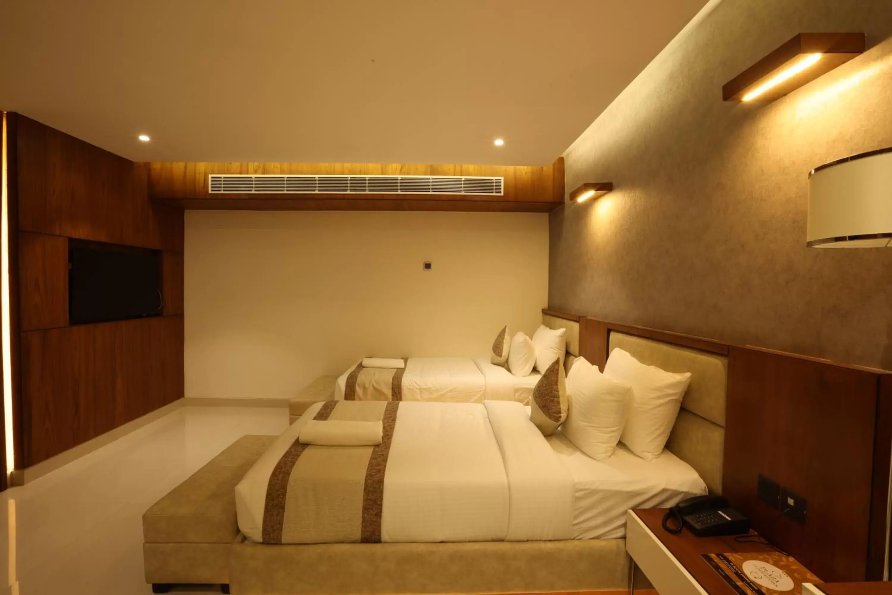 Deluxe Twin Room - single occupancy in Royal Plaza Suites by RAK Rooms, Mangaluru Deluxe Twin Room - single occupancy in Royal Plaza Suites by RAK Rooms, Mangaluru