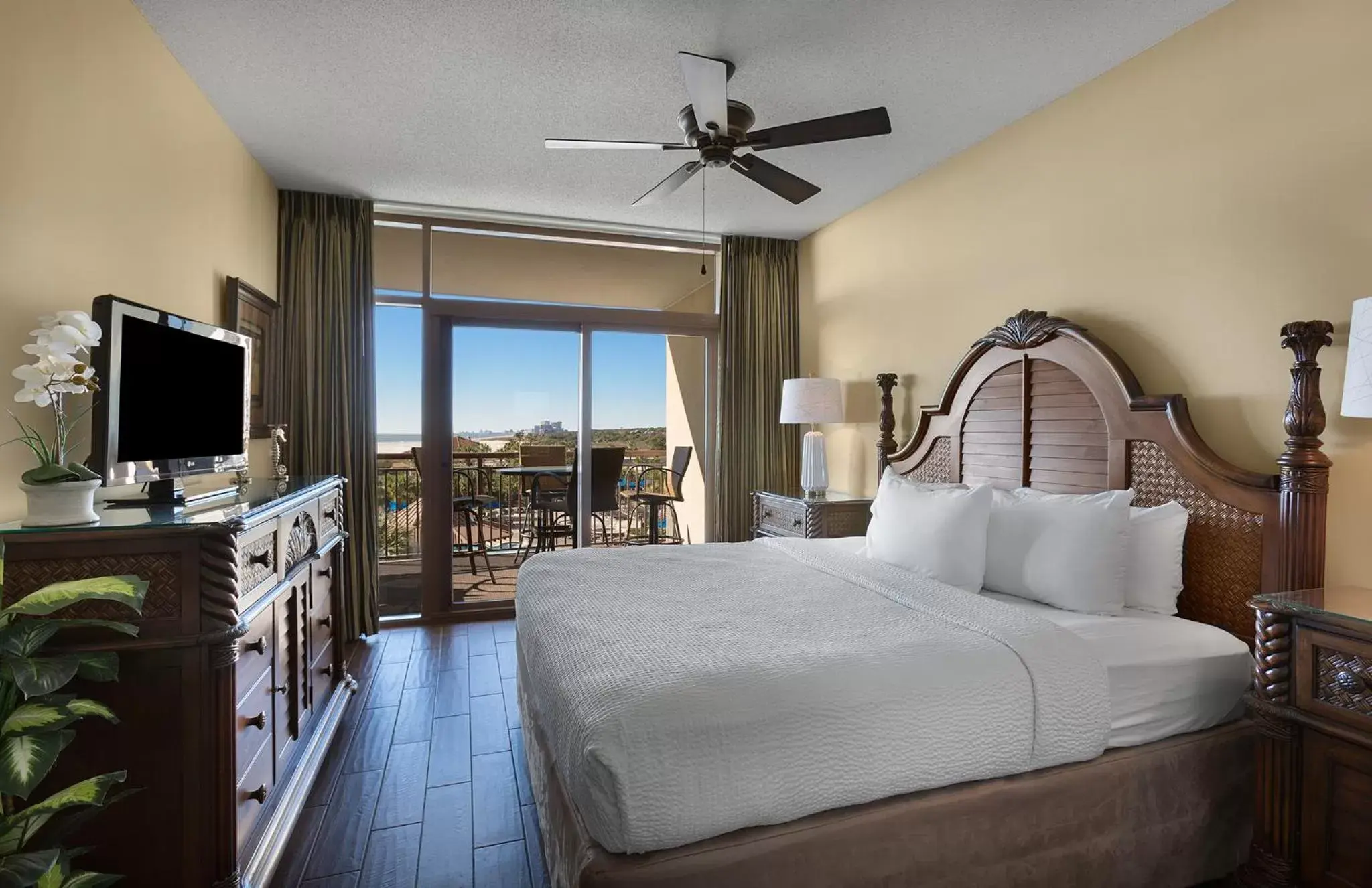 Bedroom in North Beach Resort & Villas