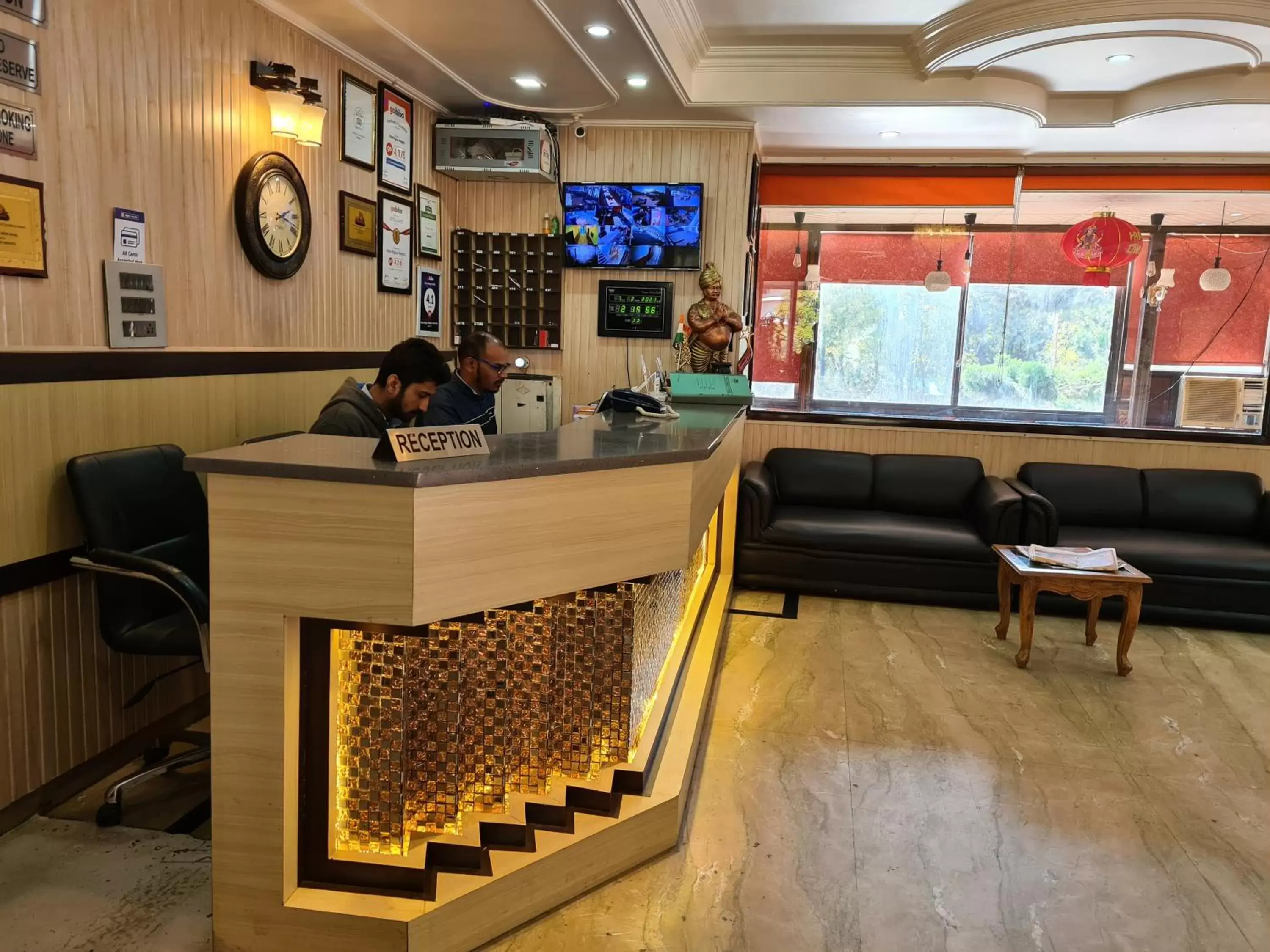 Lobby or reception in Hotel Rajpur Heights