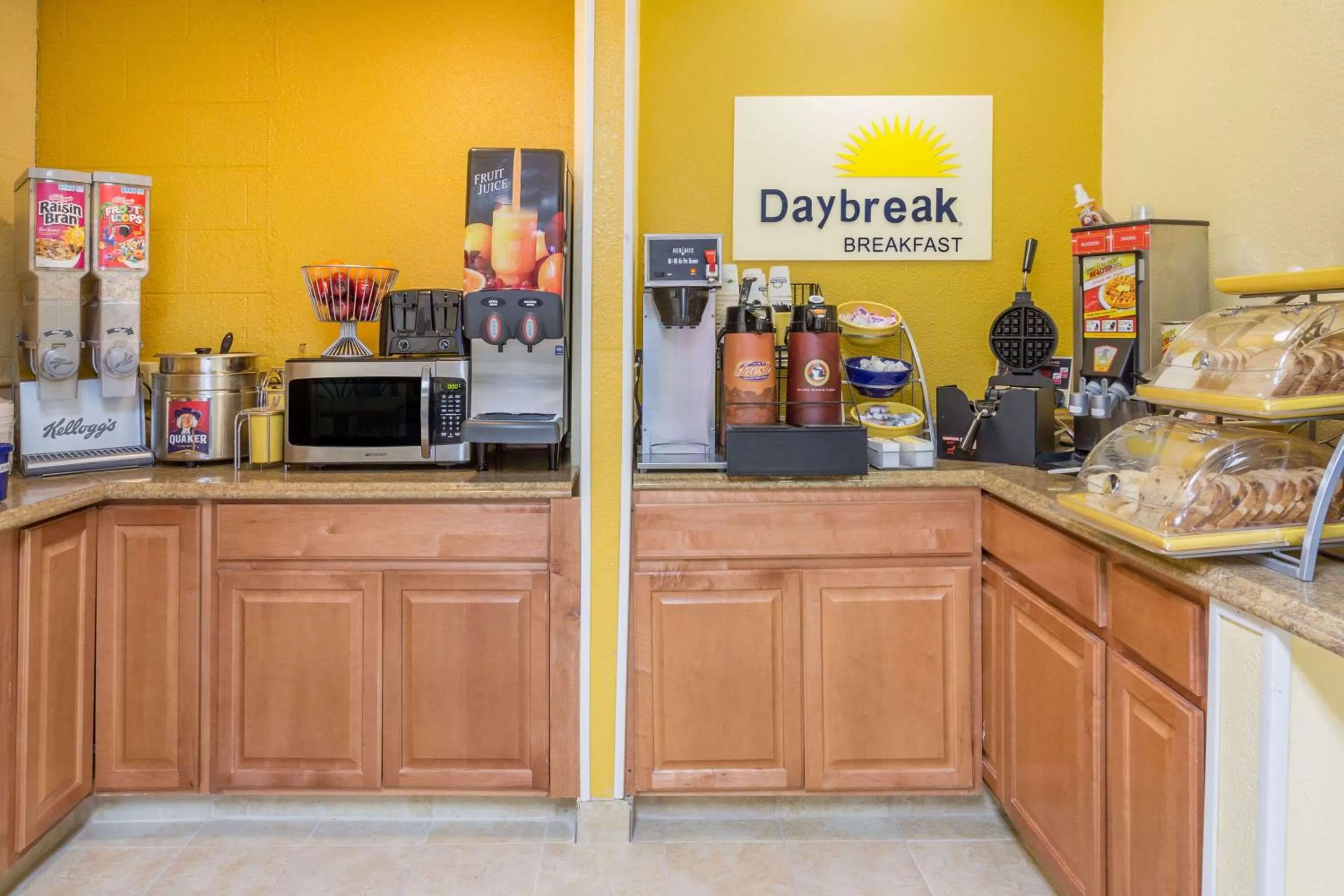 Restaurant/places to eat in Alamo Inn