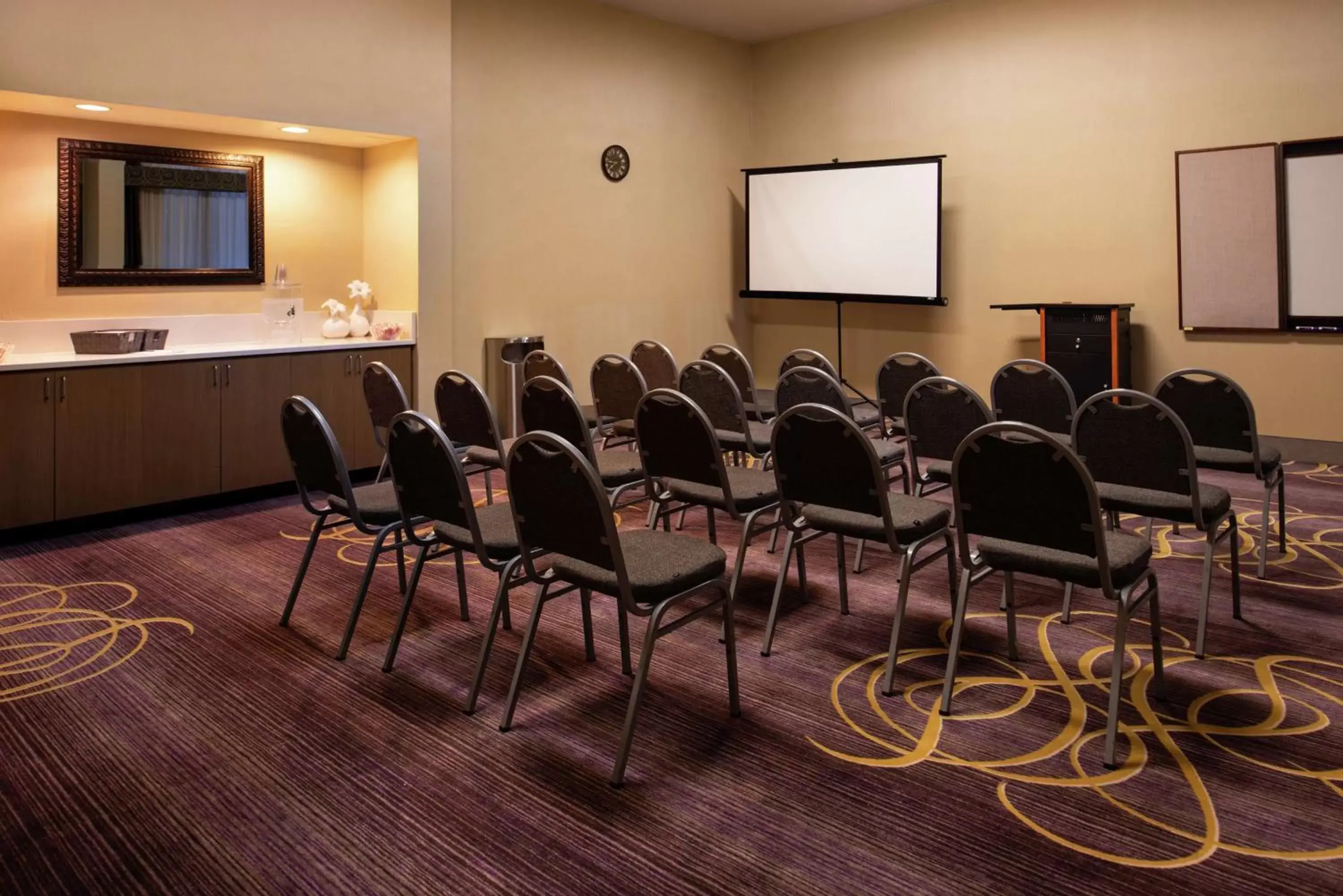 Meeting/conference room in Hampton Inn Northwood