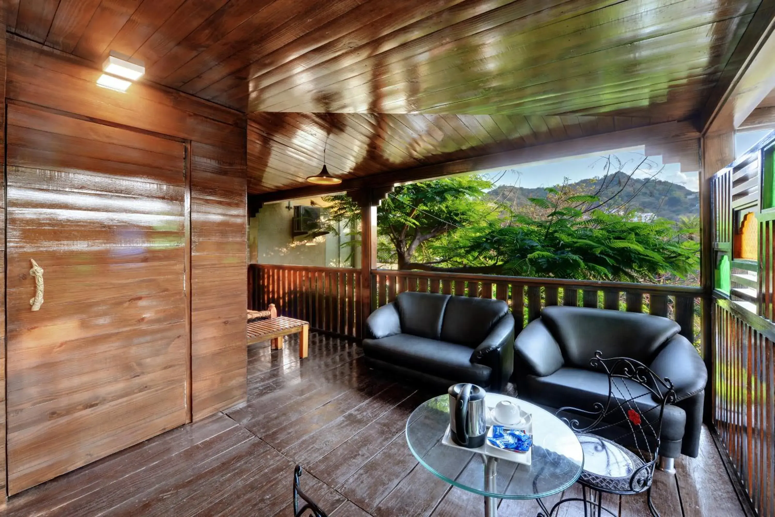 Seating area in Chacha Inn - The Garden Retreat