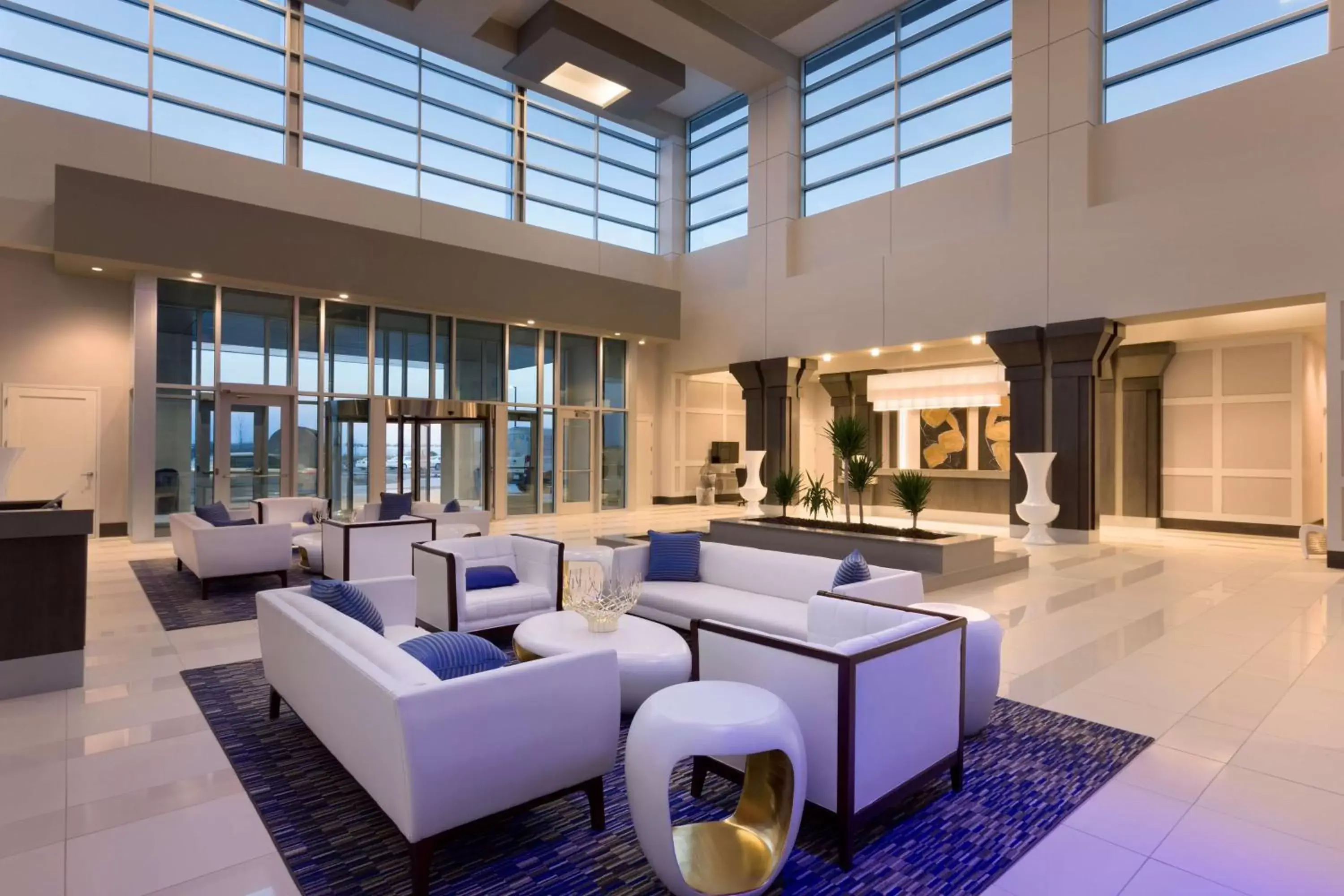 Lobby or reception, Seating Area in Embassy Suites by Hilton Kansas City Olathe