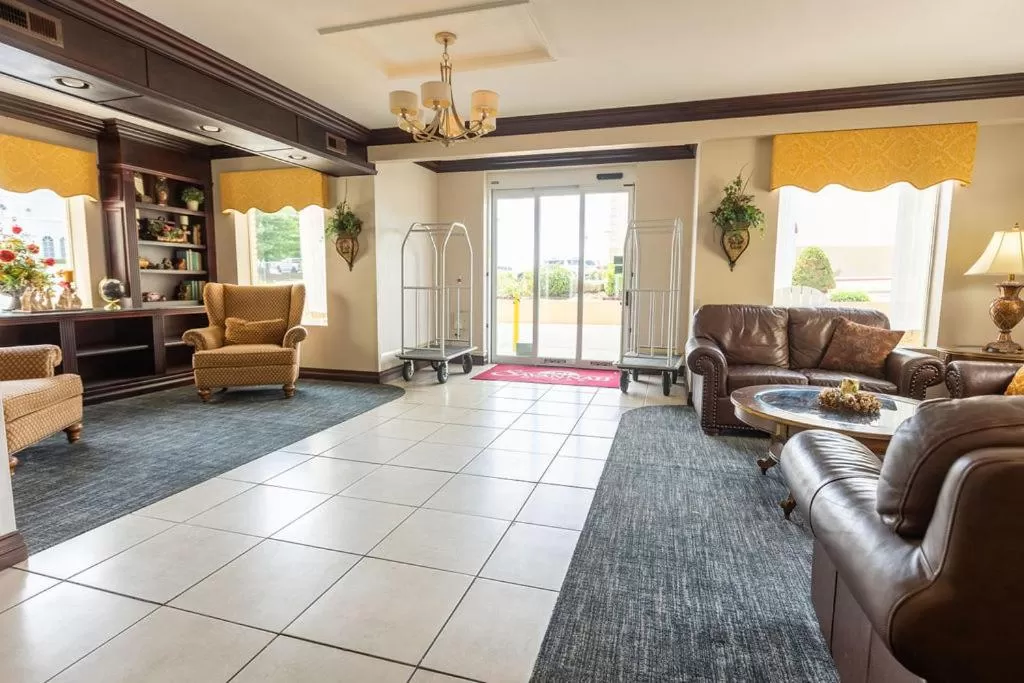 Seating area in Savannah House Hotel