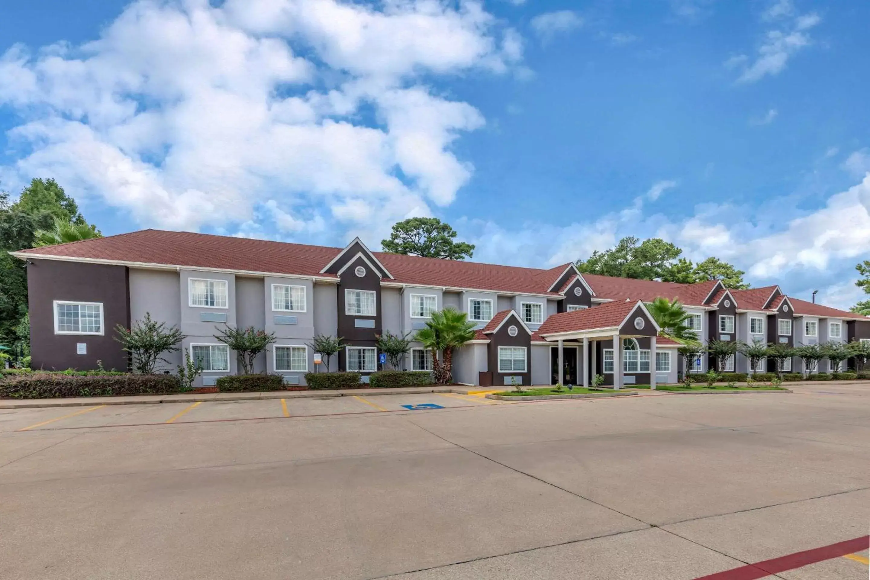 Property Building in Quality Inn & Suites Longview I-20