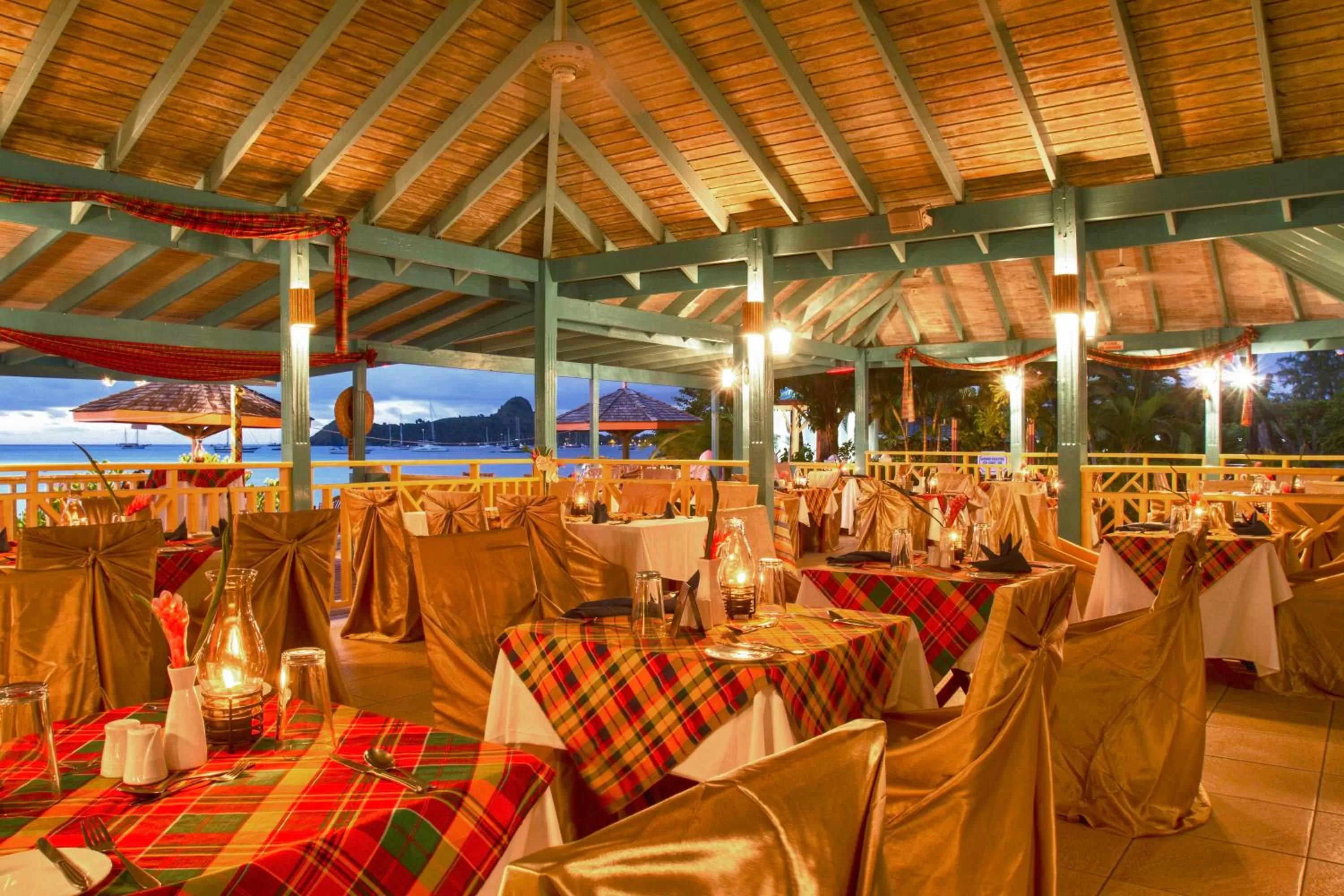 Restaurant/places to eat in Bay Gardens Beach Resort & Spa