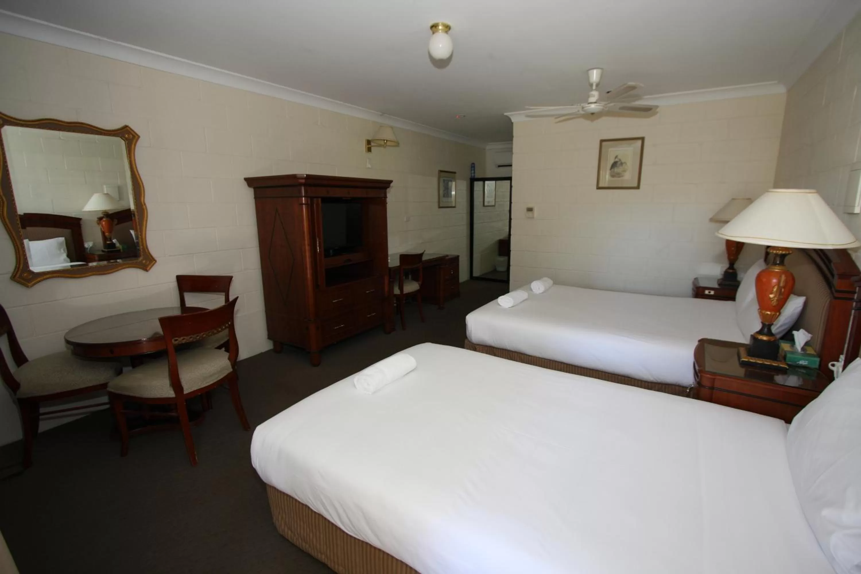 Photo of the whole room, Bed in Picton Valley Motel Australia