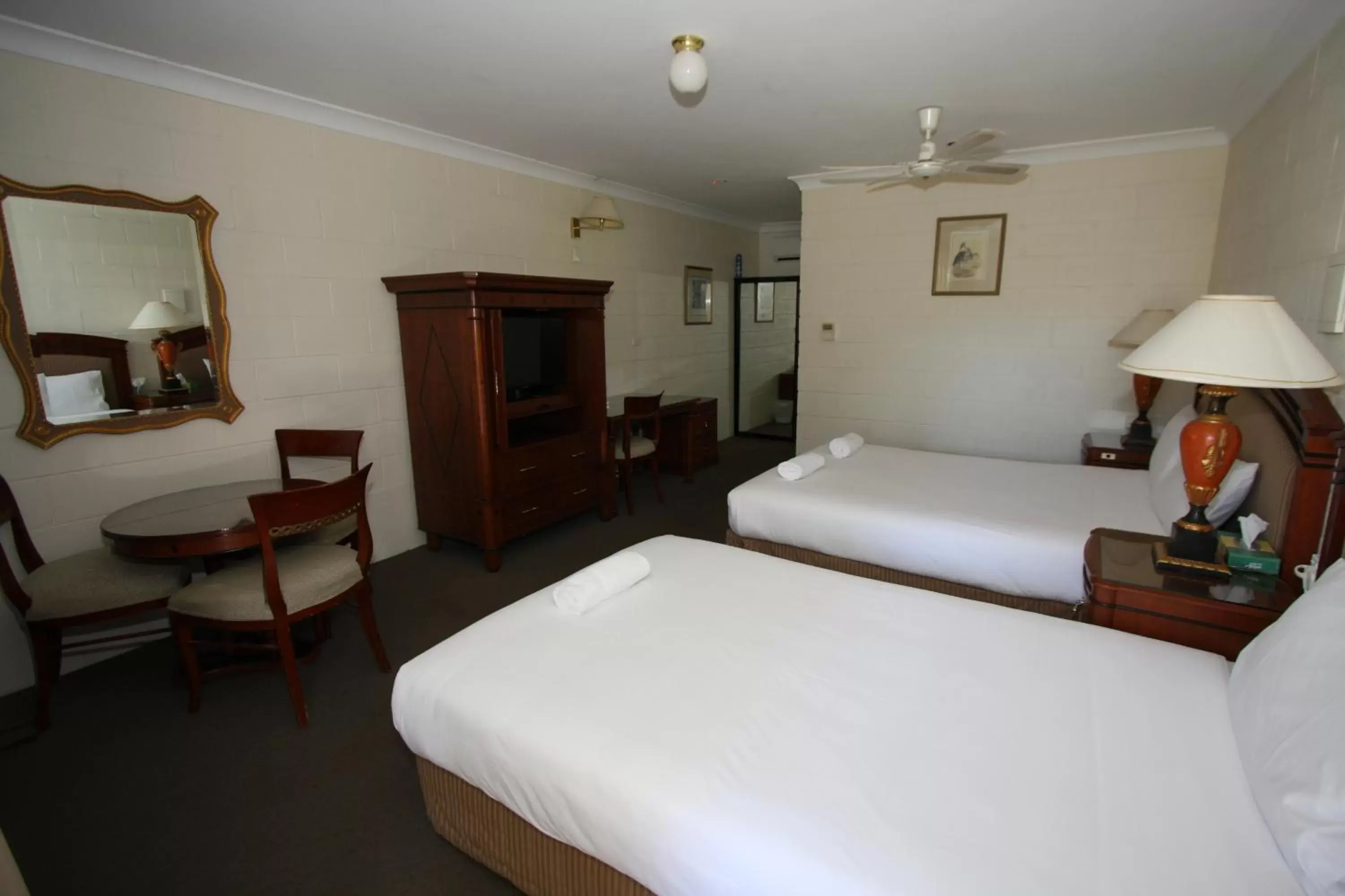 Photo of the whole room in Picton Valley Motel Australia