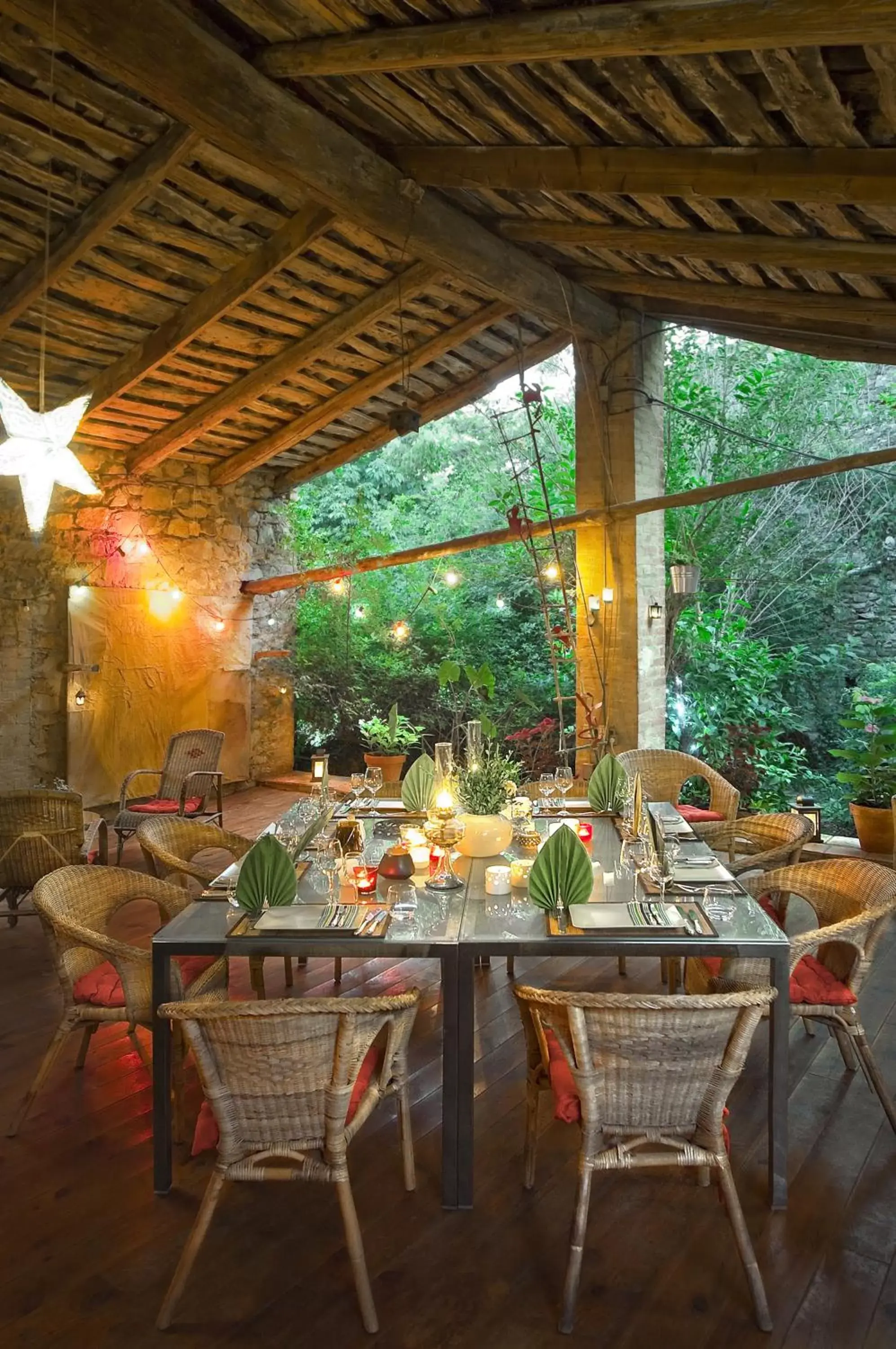 Patio, Restaurant/Places to Eat in La Vieille Maison - Halte Gourmande