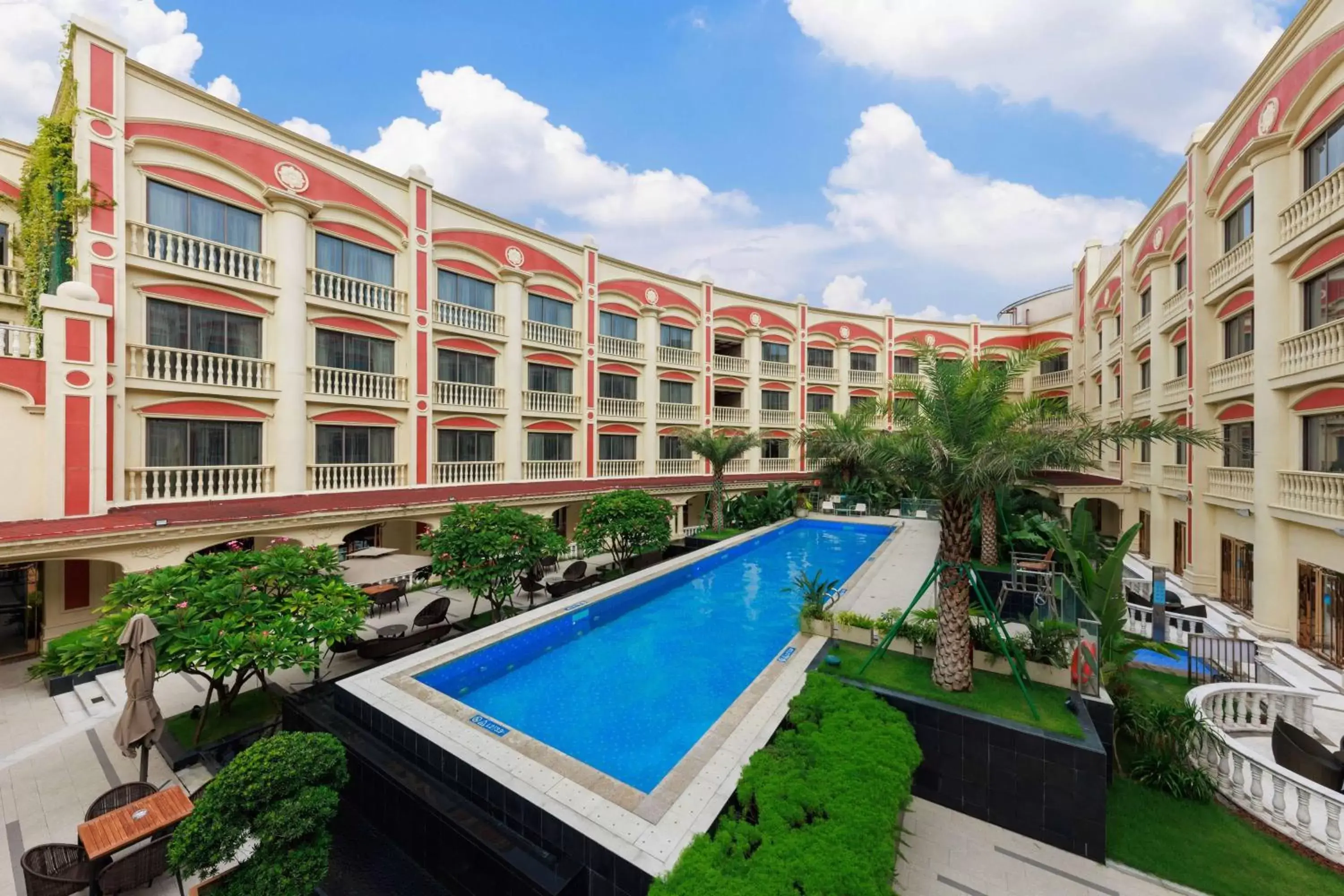 Pool view, Swimming Pool in Wyndham Foshan Shunde