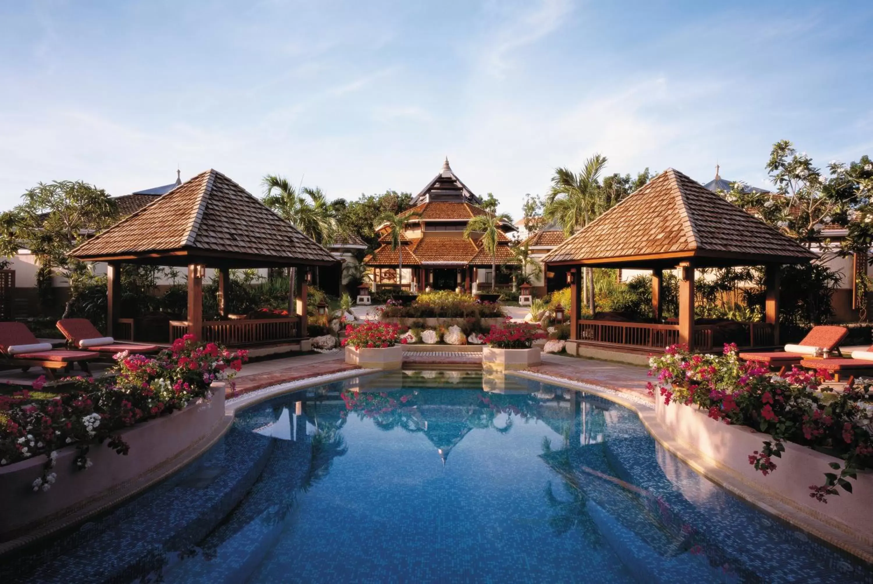 Swimming Pool in Shangri-La Mactan, Cebu