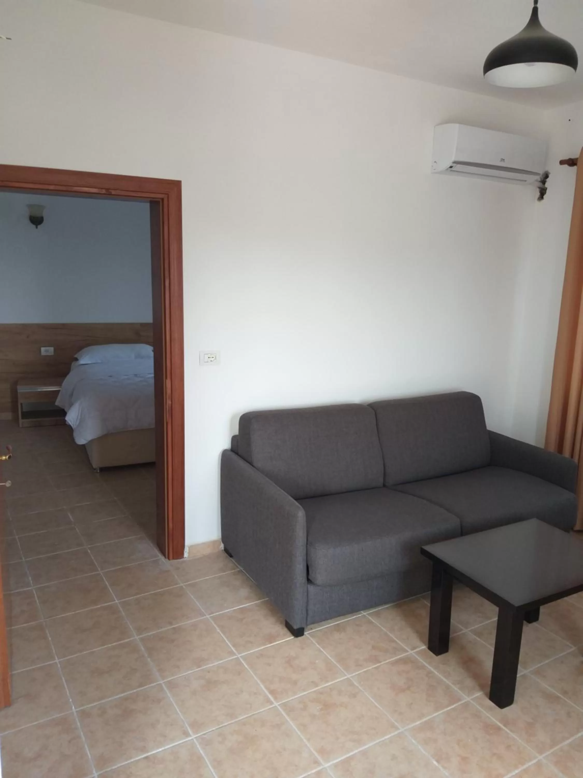 Living room, Seating Area in Hotel Grandpa's House