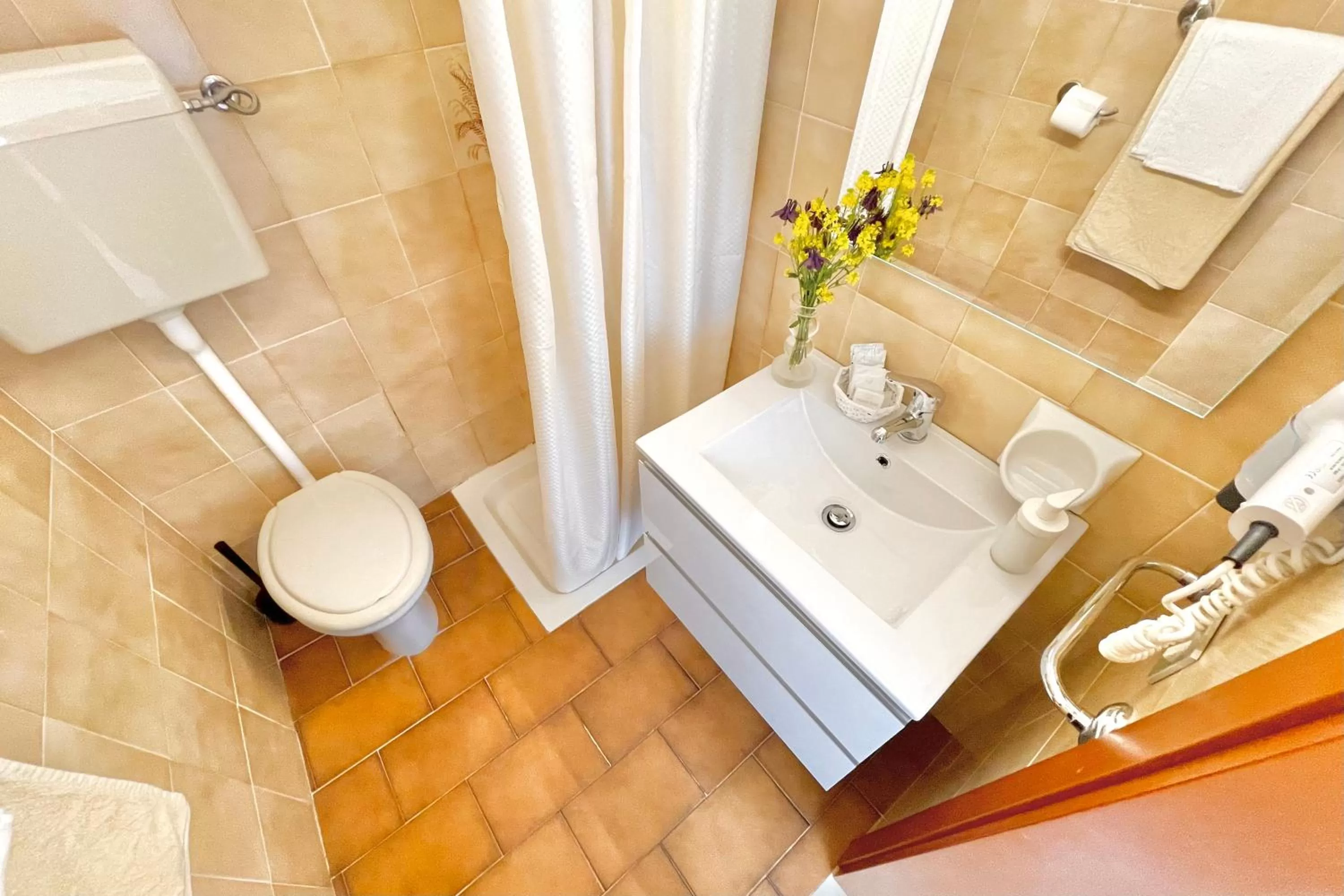 Bathroom in Albergo Vittoria