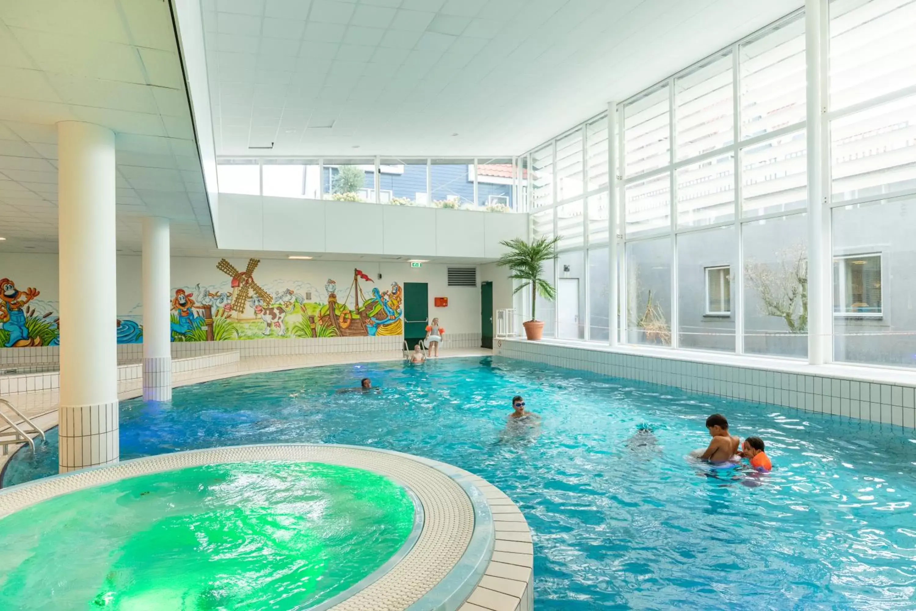 Swimming Pool in Marinapark Volendam