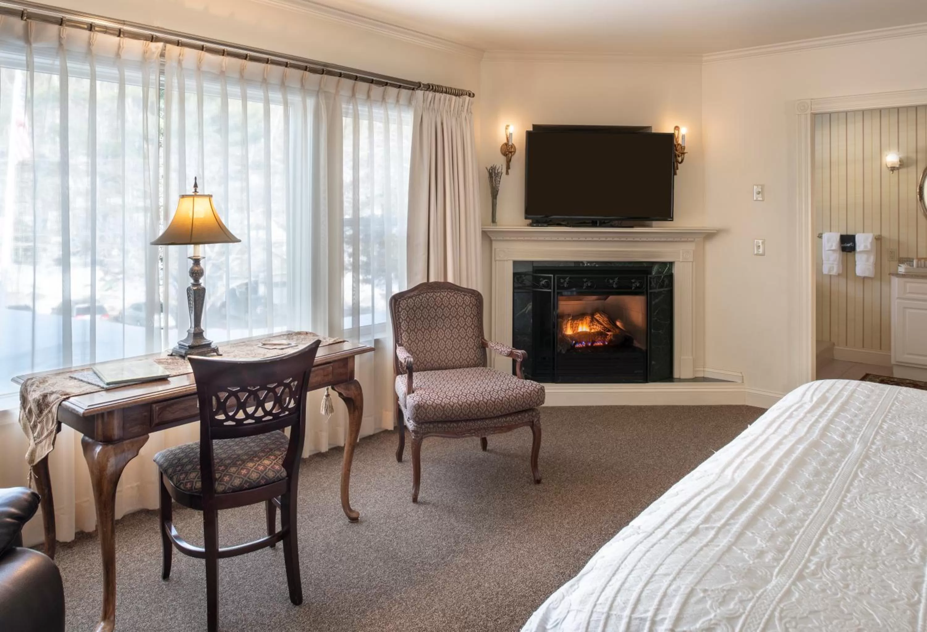 Photo of the whole room, Bed in The Inn at Thorn Hill