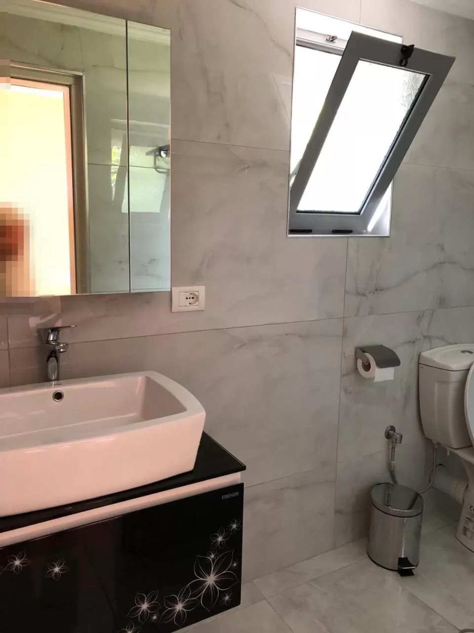 Bathroom in Hotel EDEA