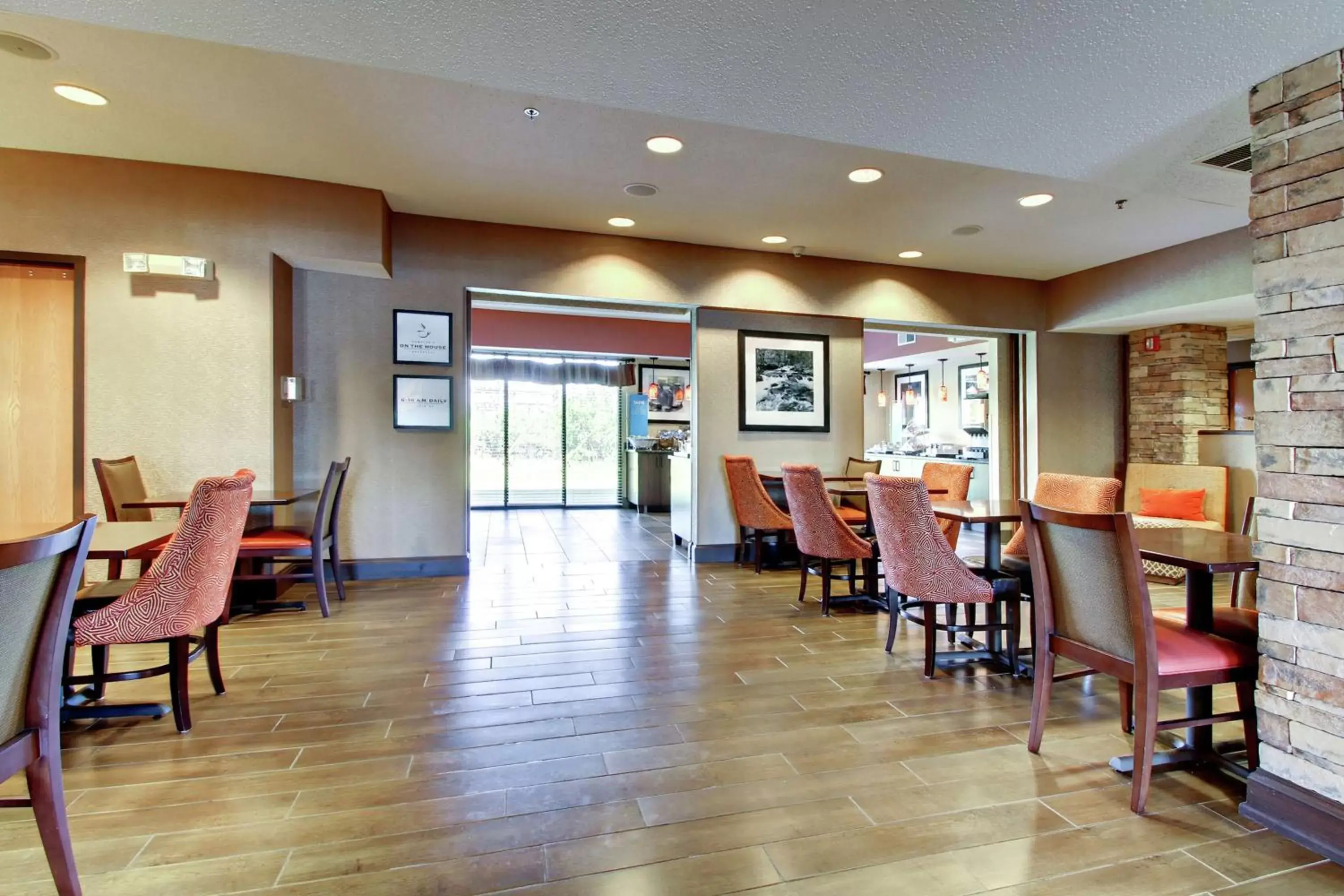 Lobby or reception, Restaurant/Places to Eat in Hampton Inn Ottawa - Starved Rock Area