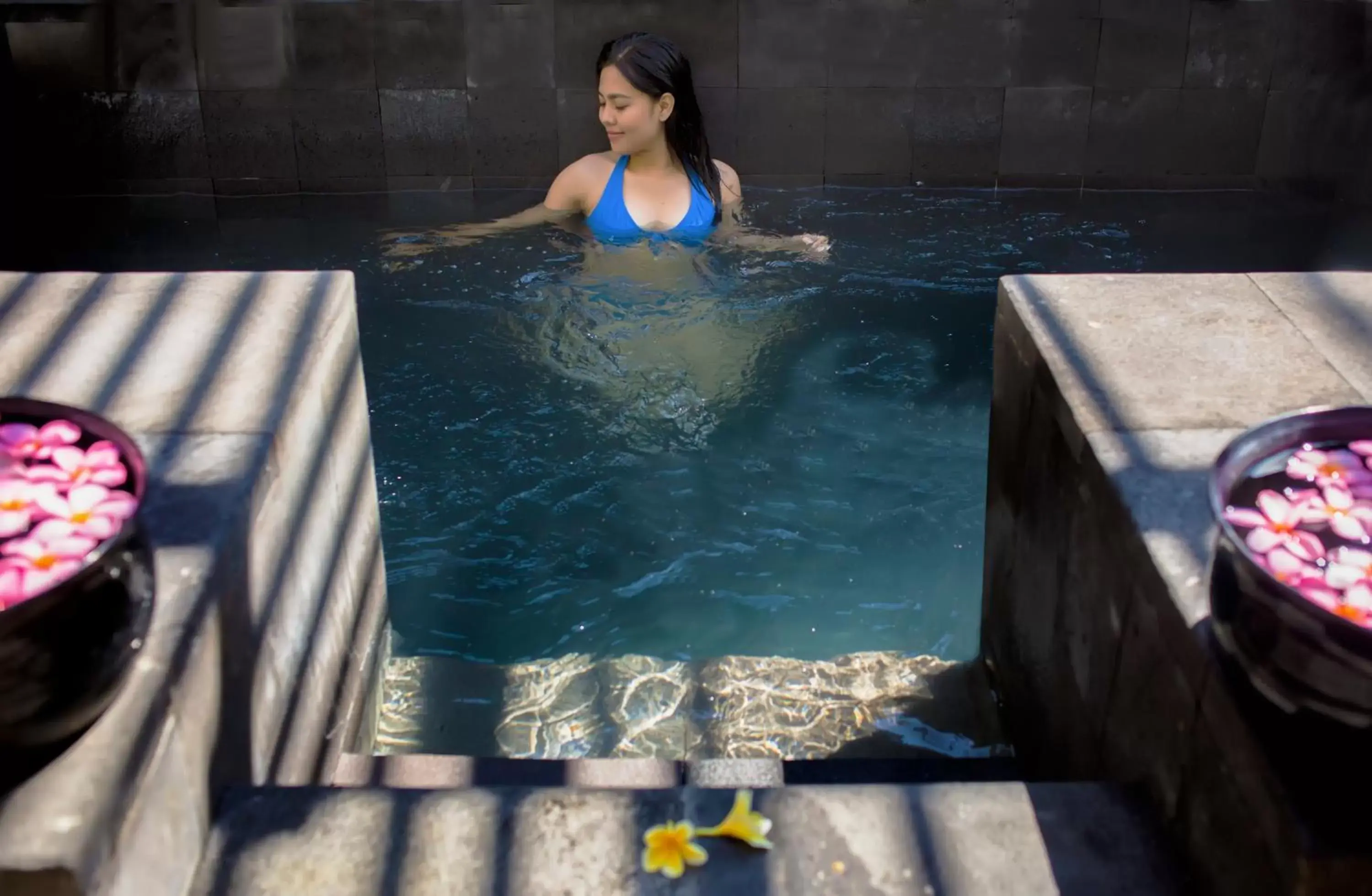 Open Air Bath, Swimming Pool in Jeeva Klui Resort