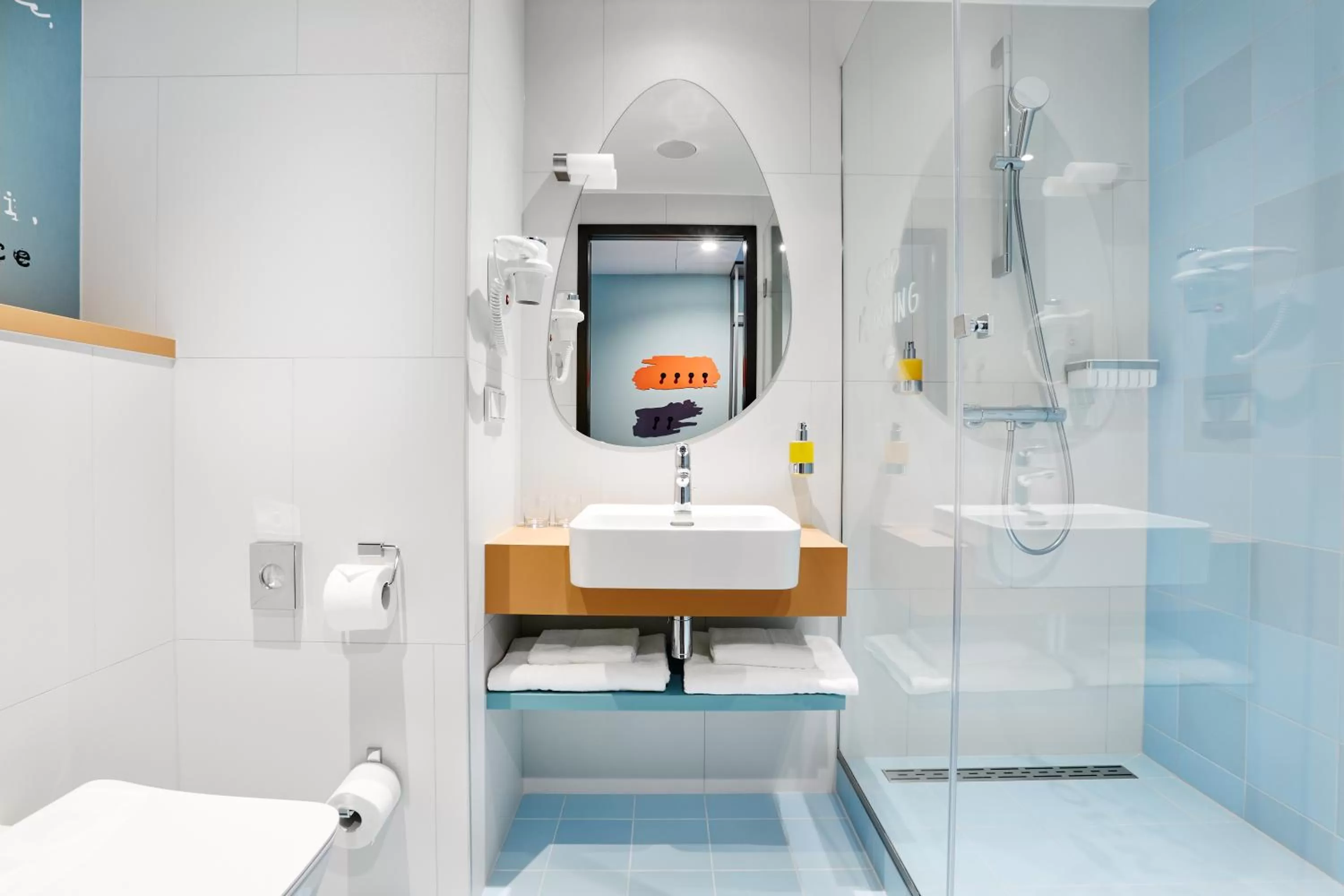 Bathroom in ibis Styles Kraków Centrum