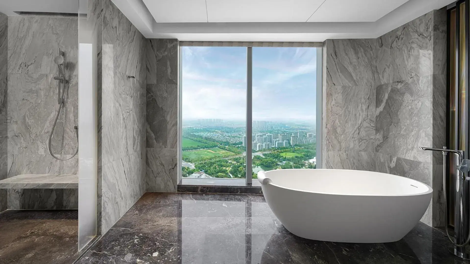 Bathroom in Renaissance Changzhou Wujin Hotel