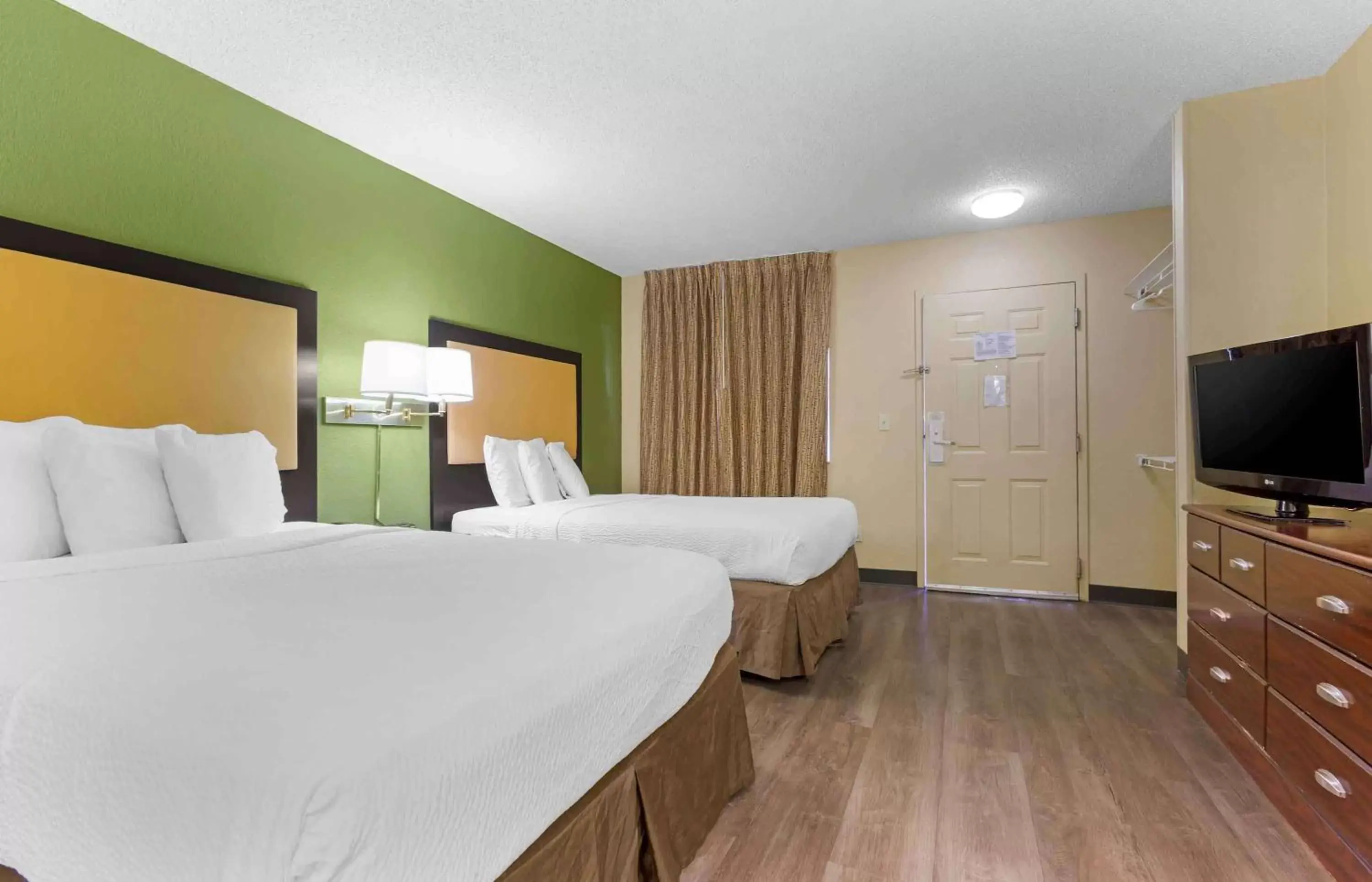 Bedroom in Extended Stay America Suites - Tucson - Grant Road