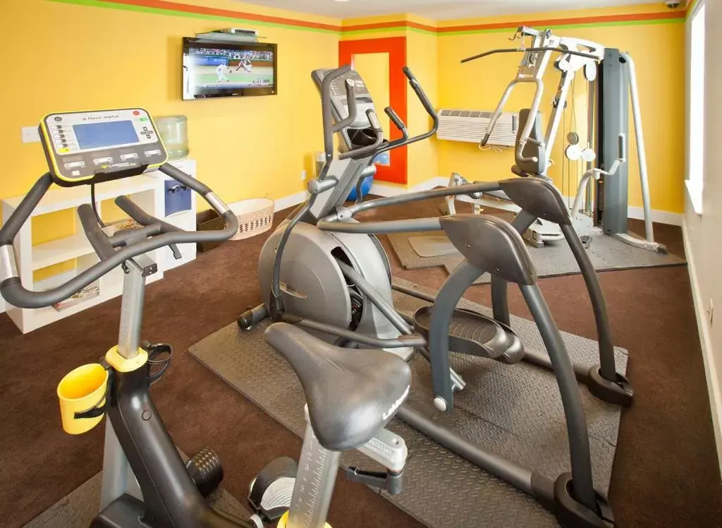 Fitness centre/facilities, Fitness Center/Facilities in Menlo Park Inn