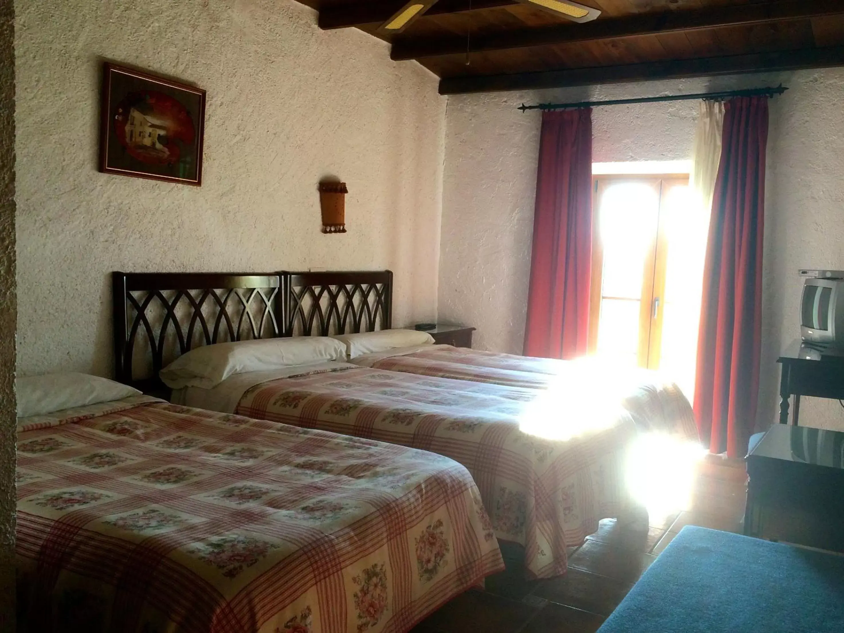 Triple Room in Hotel Rural El Cortijo
