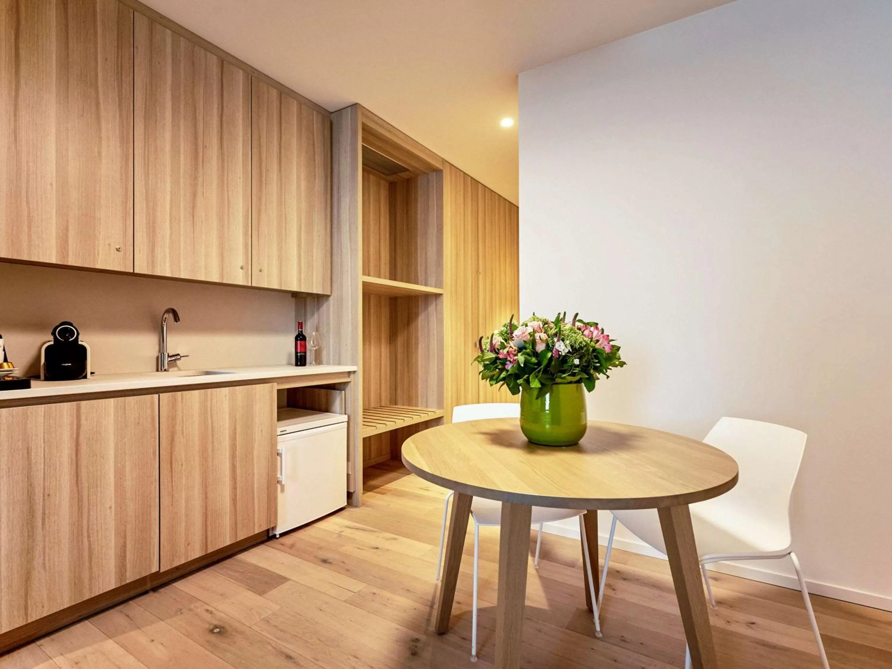 Photo of the whole room in Mercure Roeselare