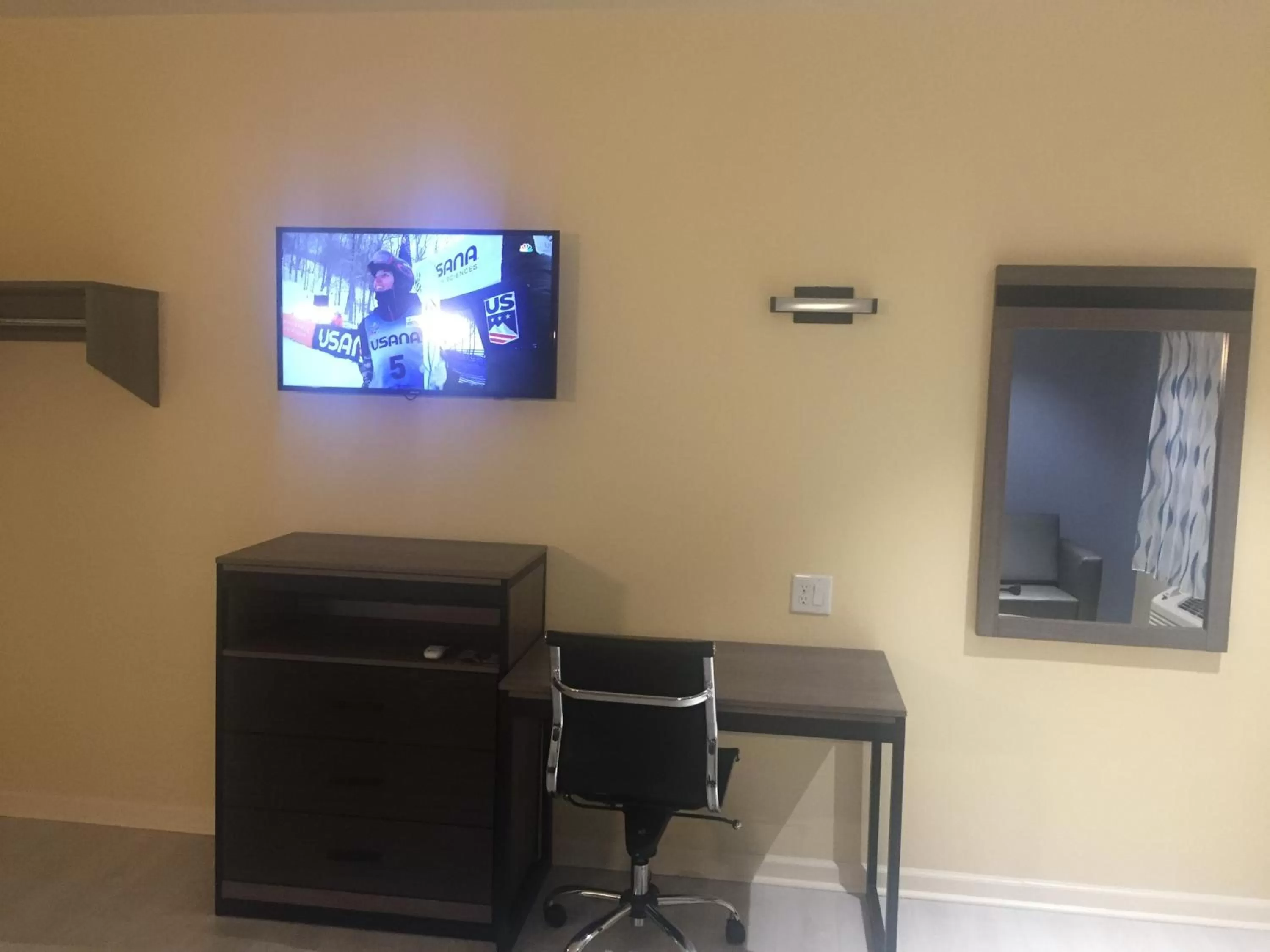 Decorative detail in Days Inn by Wyndham Freeport