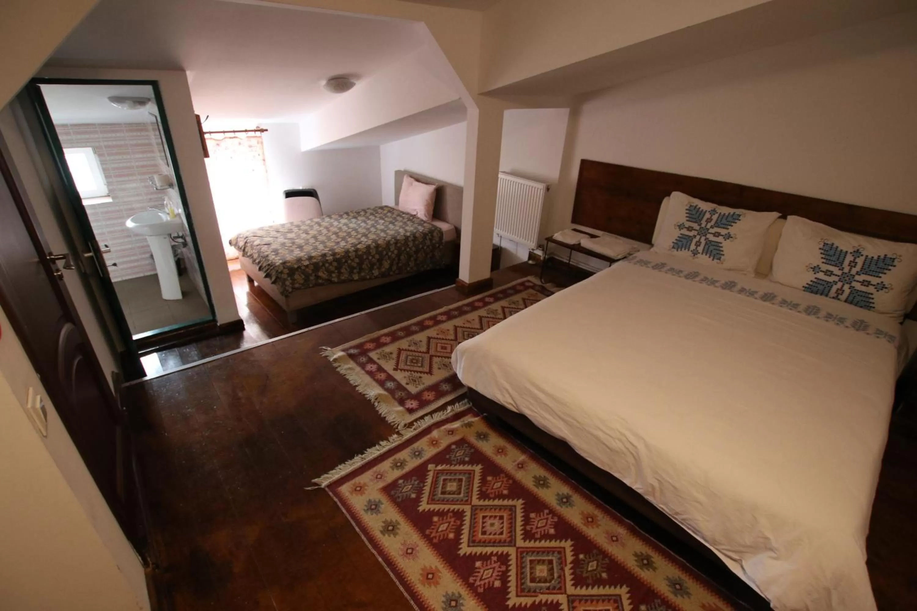 Bed in B&B Duo Caffe Baneasa