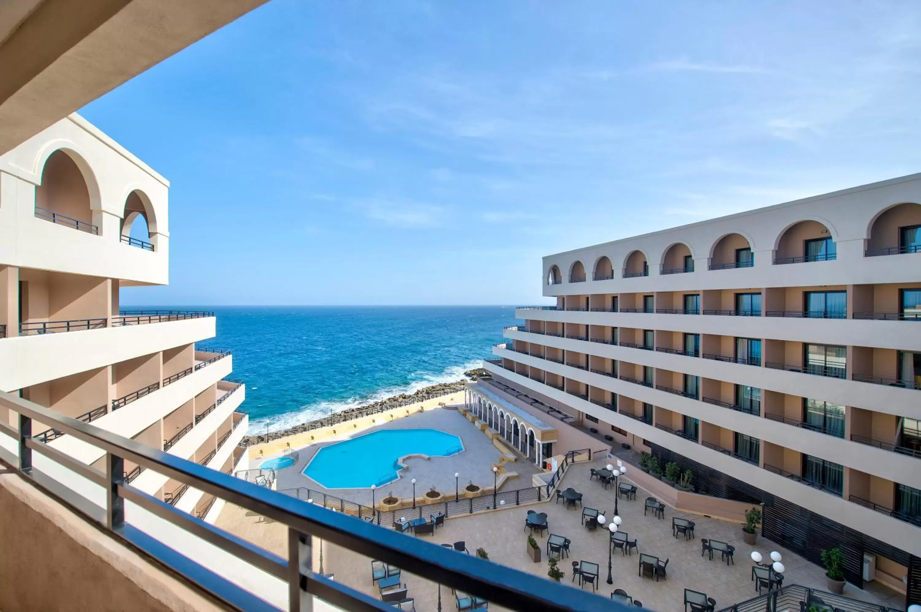 Superior Room with Balcony and Sea View in Radisson Blu Resort, Malta St. Julian's