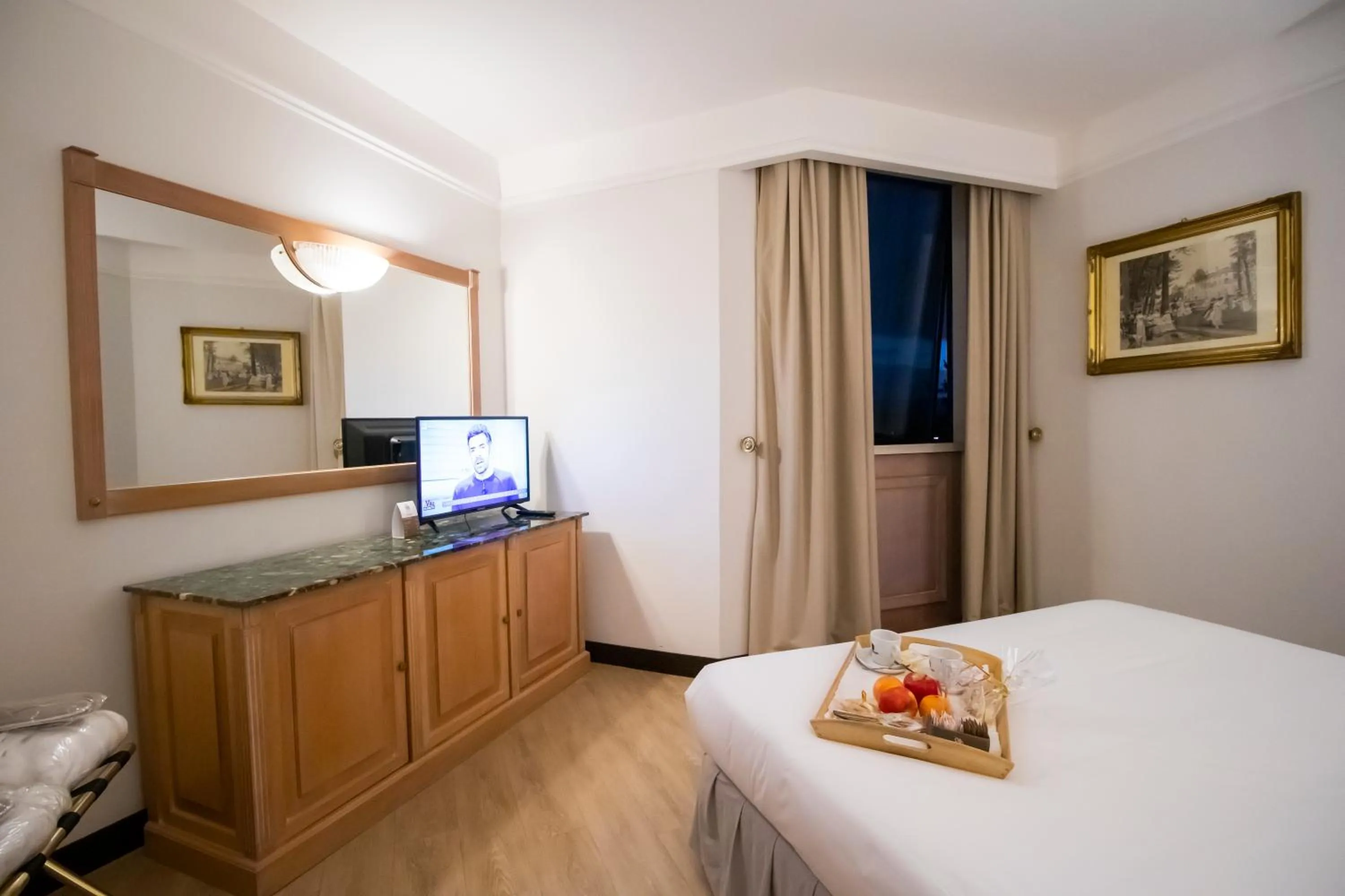 Bed in SHG Hotel De La Ville