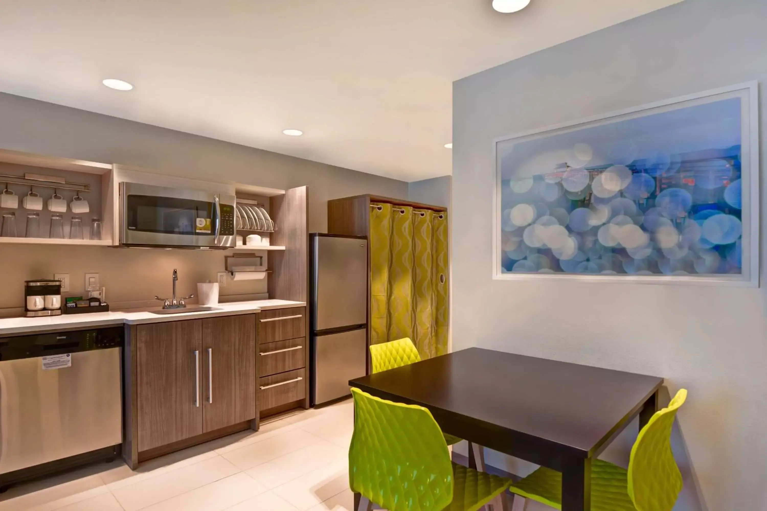 King Suite - Hearing Accessible/Non-Smoking in Home2 Suites By Hilton Naples I-75 Pine Ridge Road King Suite - Hearing Accessible/Non-Smoking in Home2 Suites By Hilton Naples I-75 Pine Ridge Road