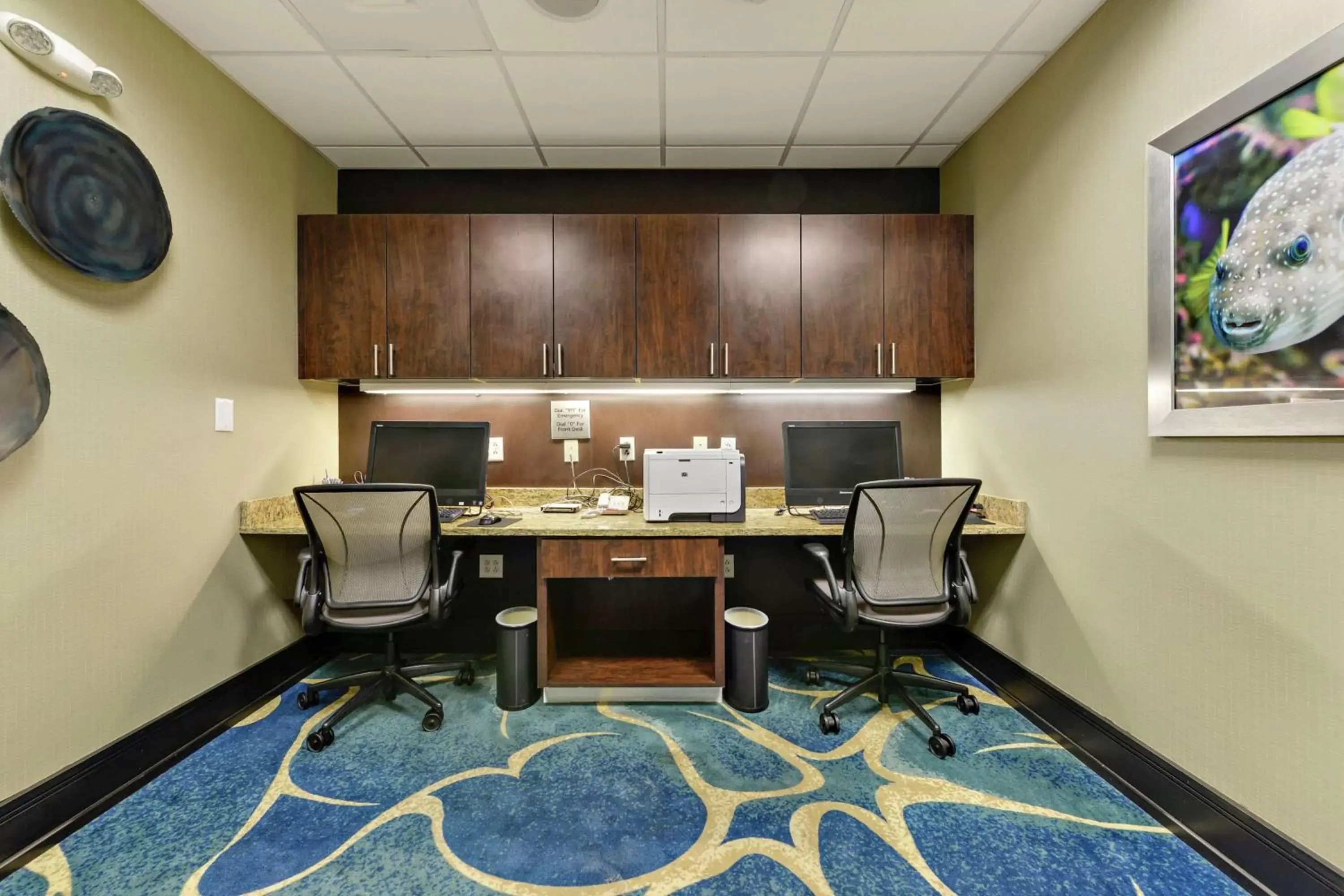 Business facilities in Hampton Inn & Suites Gulfport