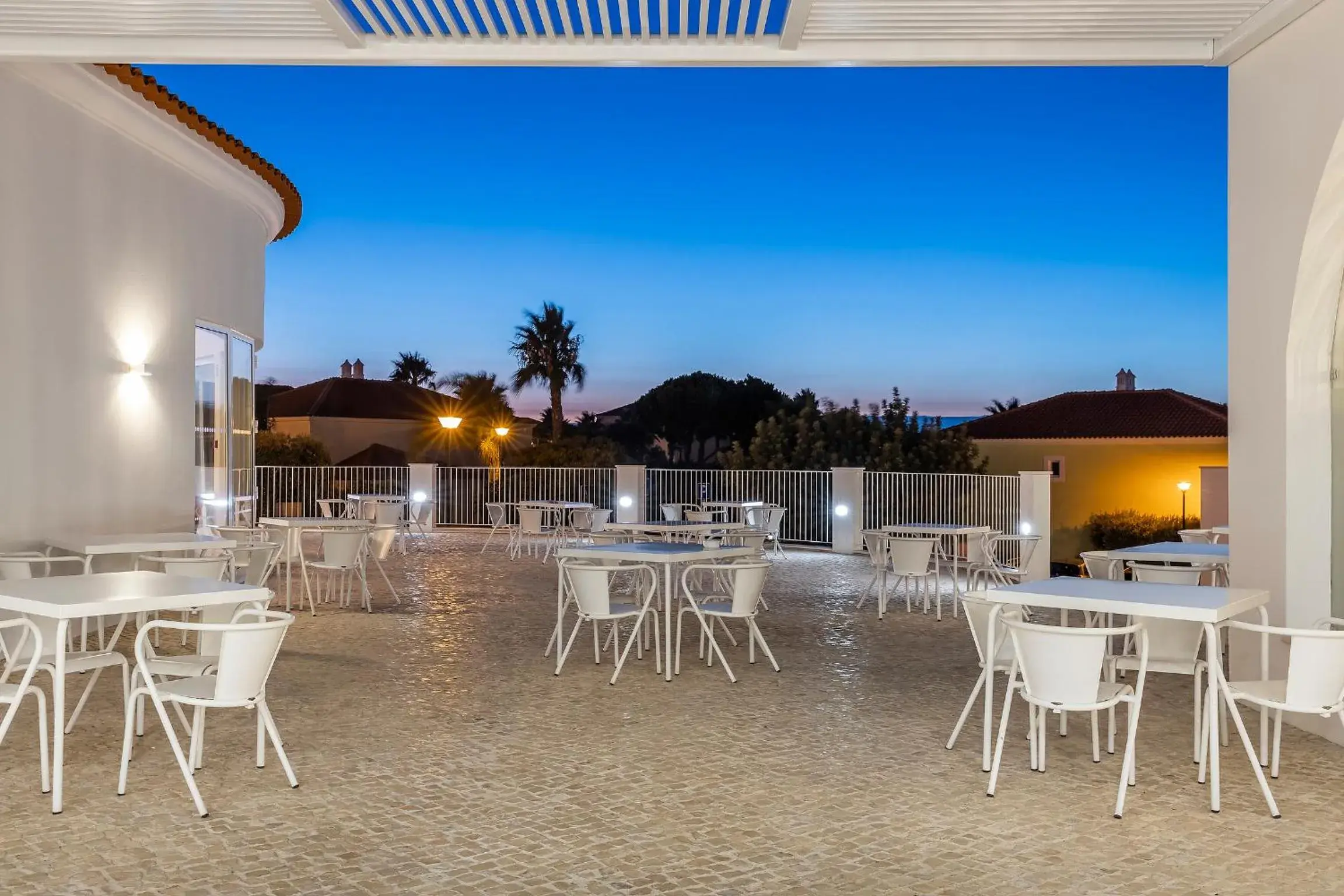 Restaurant/places to eat in Eden Villas & Apartments Restaurant/places to eat in Eden Villas & Apartments