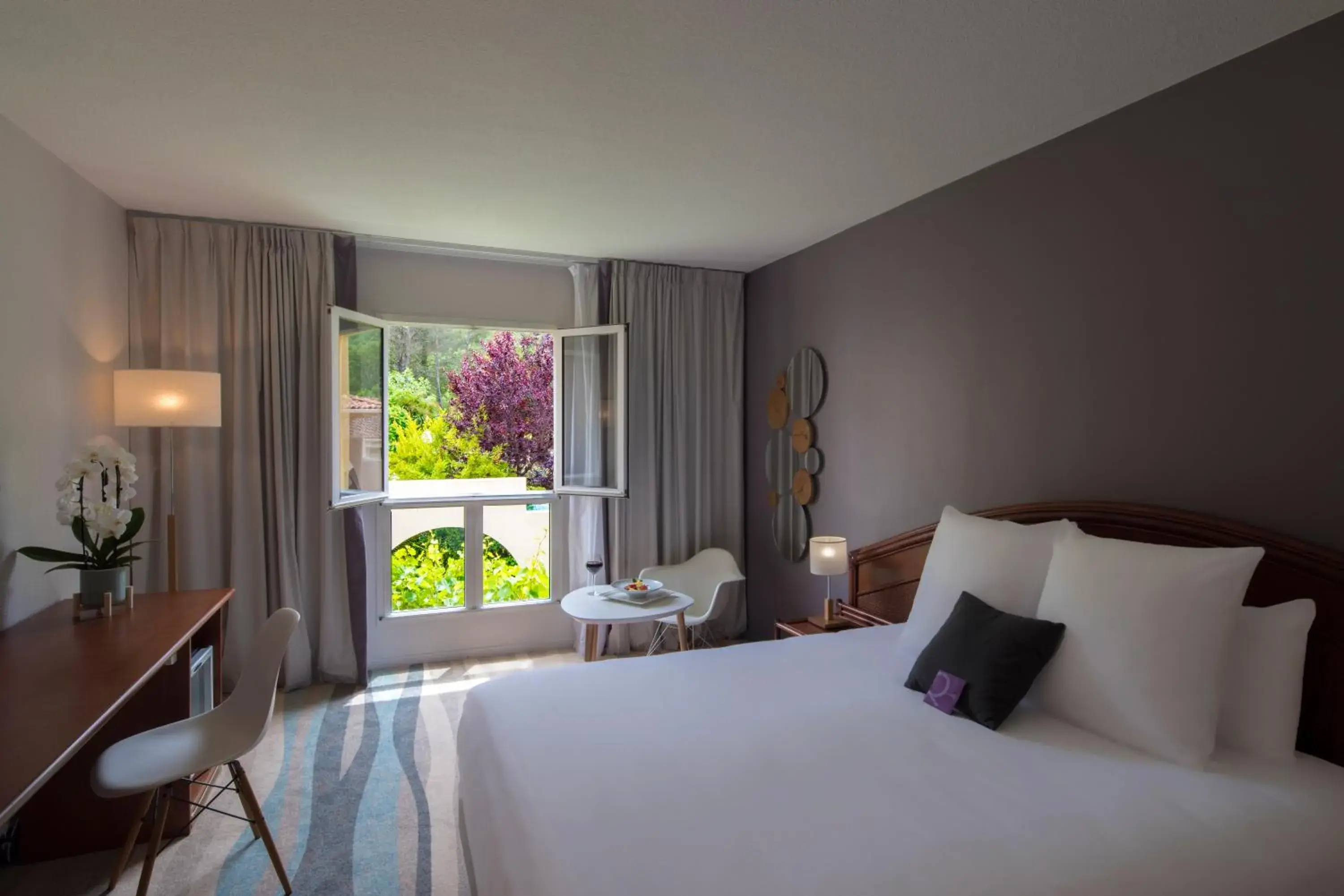 Bed in Mercure Antibes Sophia Antipolis