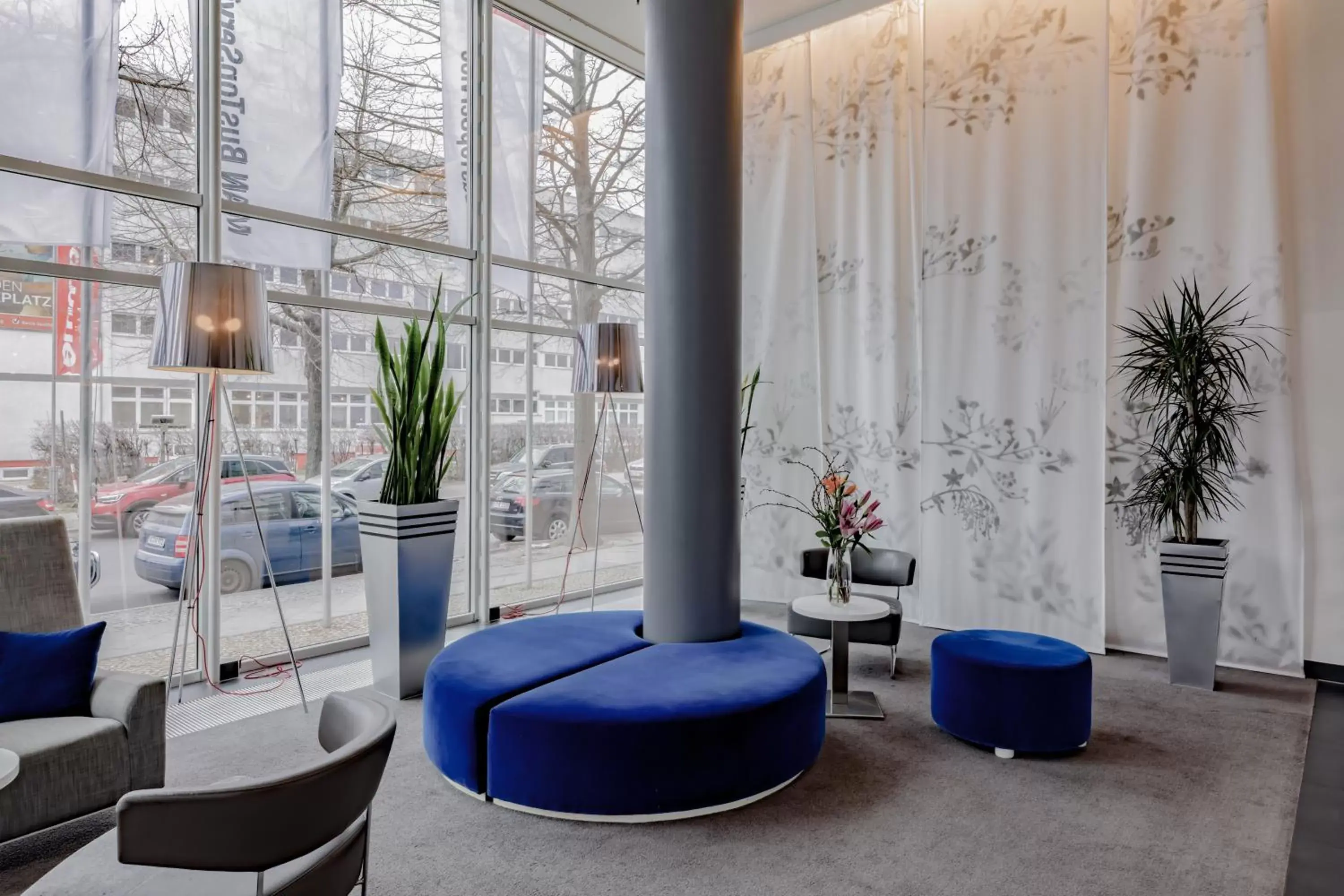 Lobby or reception in Select Hotel Berlin Spiegelturm