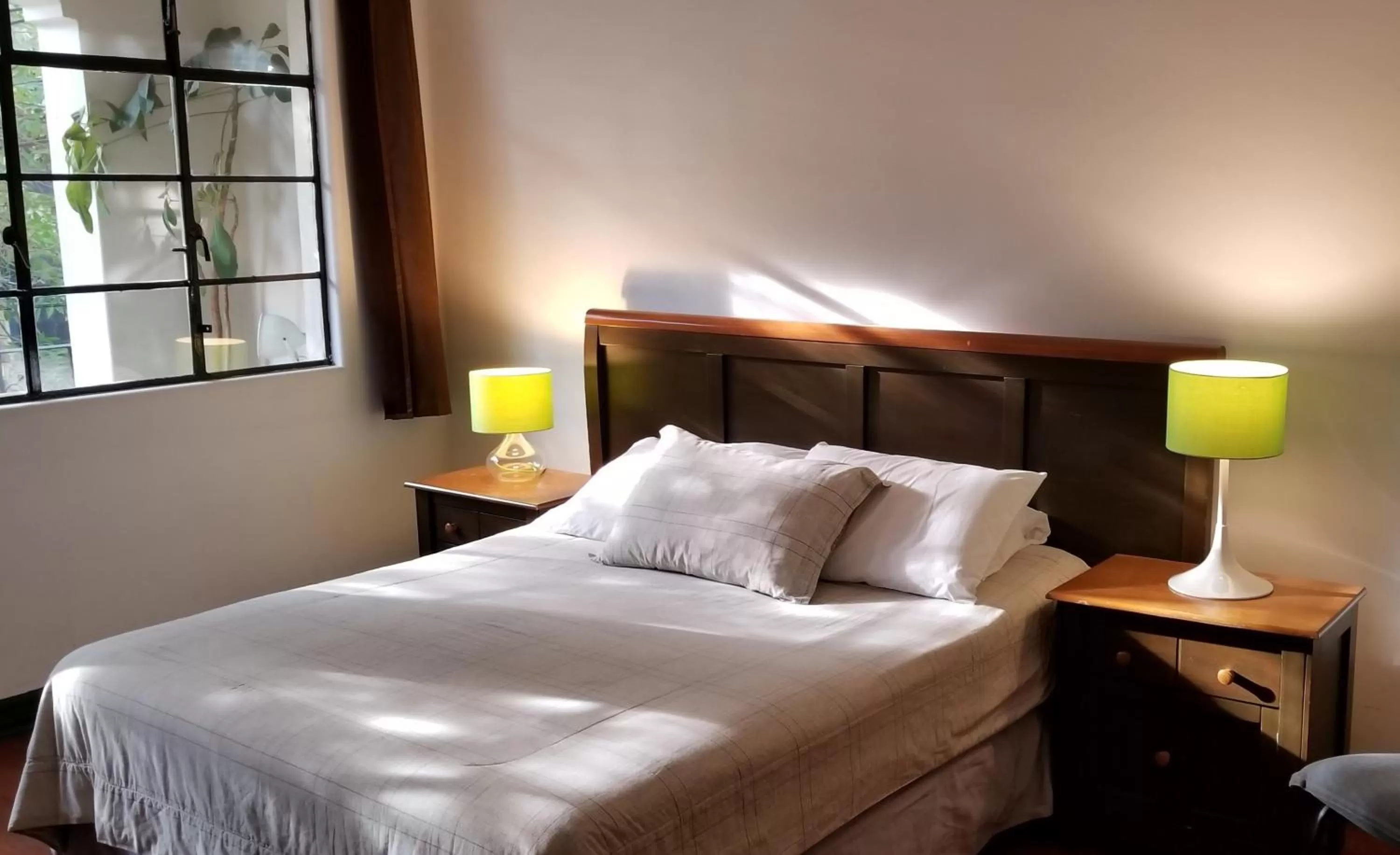 Photo of the whole room, Bed in Condesa Haus B&B