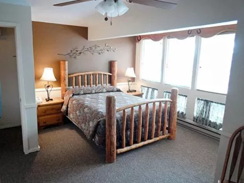 Bed in Jackson Hole Towncenter, a VRI resort