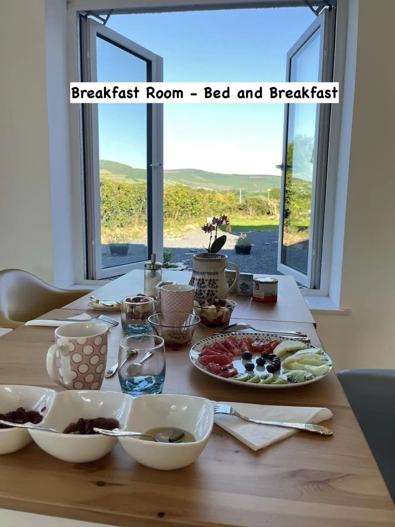 Breakfast in 5-star B&B and Historical Cottage "Mon Petit Cottage"