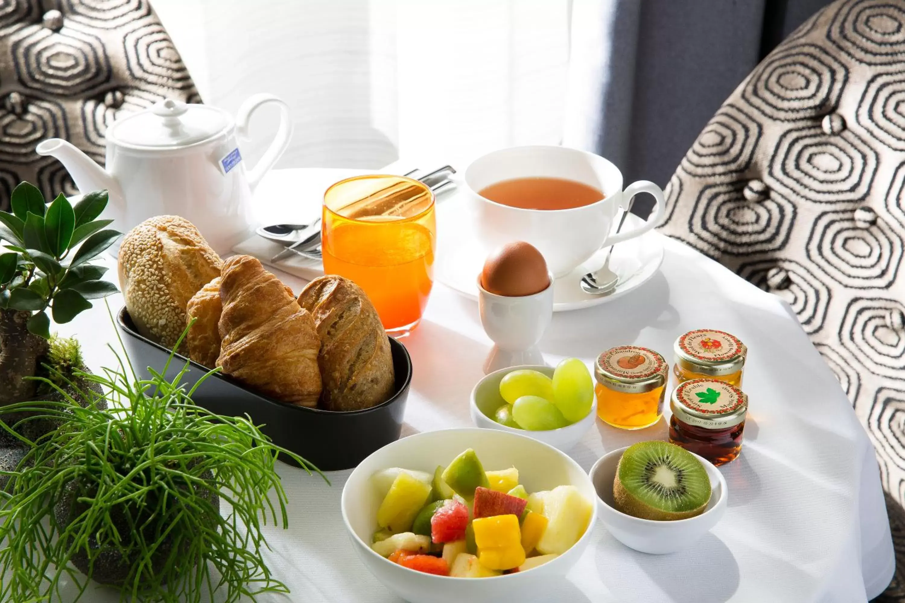 Continental breakfast, Food in Hotel Monge