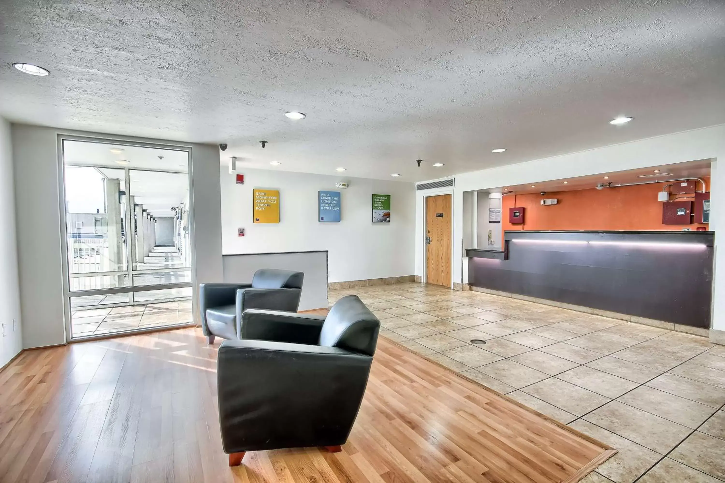 Lobby or reception, Lounge/Bar in Motel 6-Columbus, OH - West
