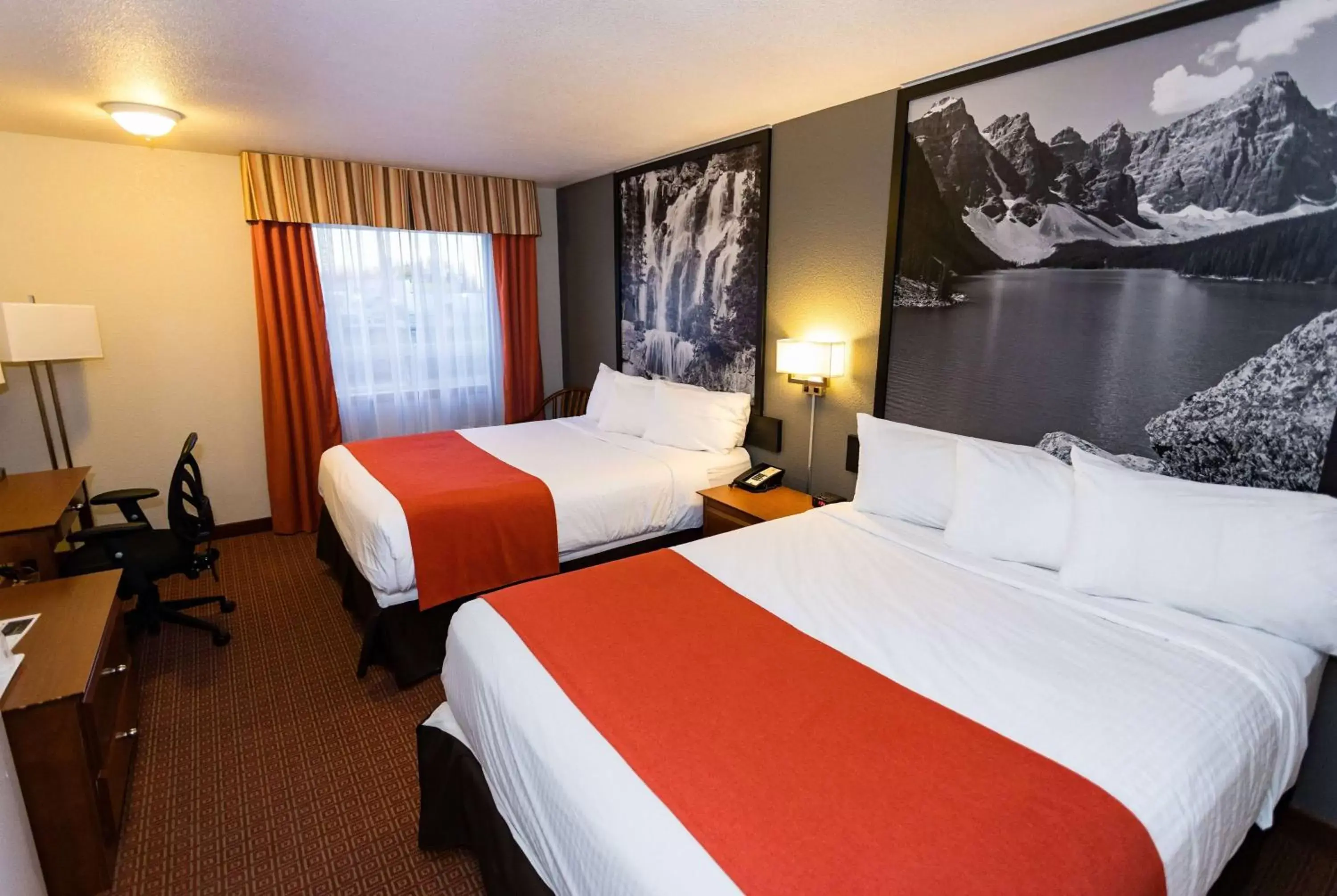 Queen Room with Two Queen Beds - Non-Smoking in Super 8 by Wyndham Drayton Valley