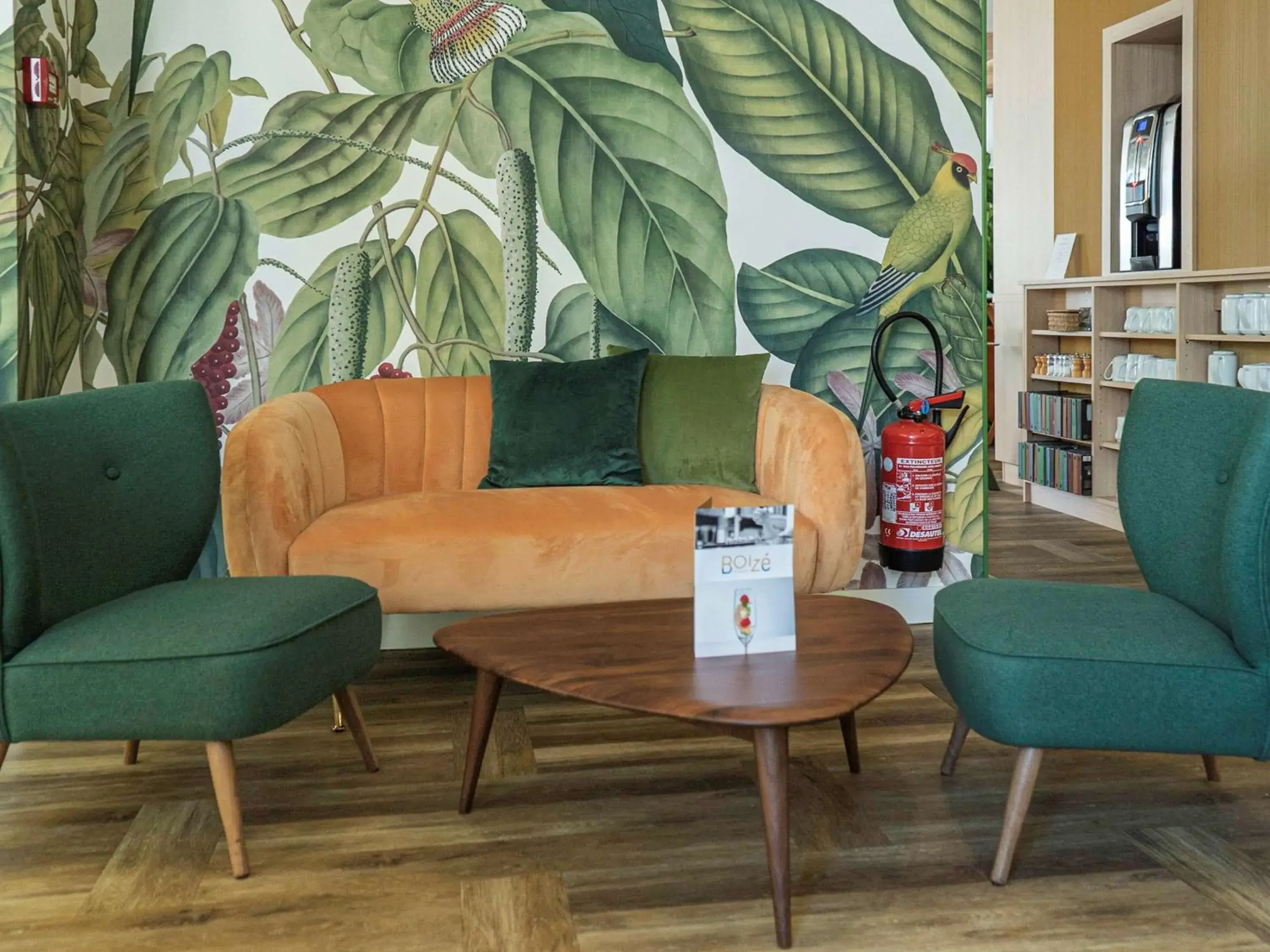 Lounge or bar, Seating Area in Mercure Niort Marais Poitevin