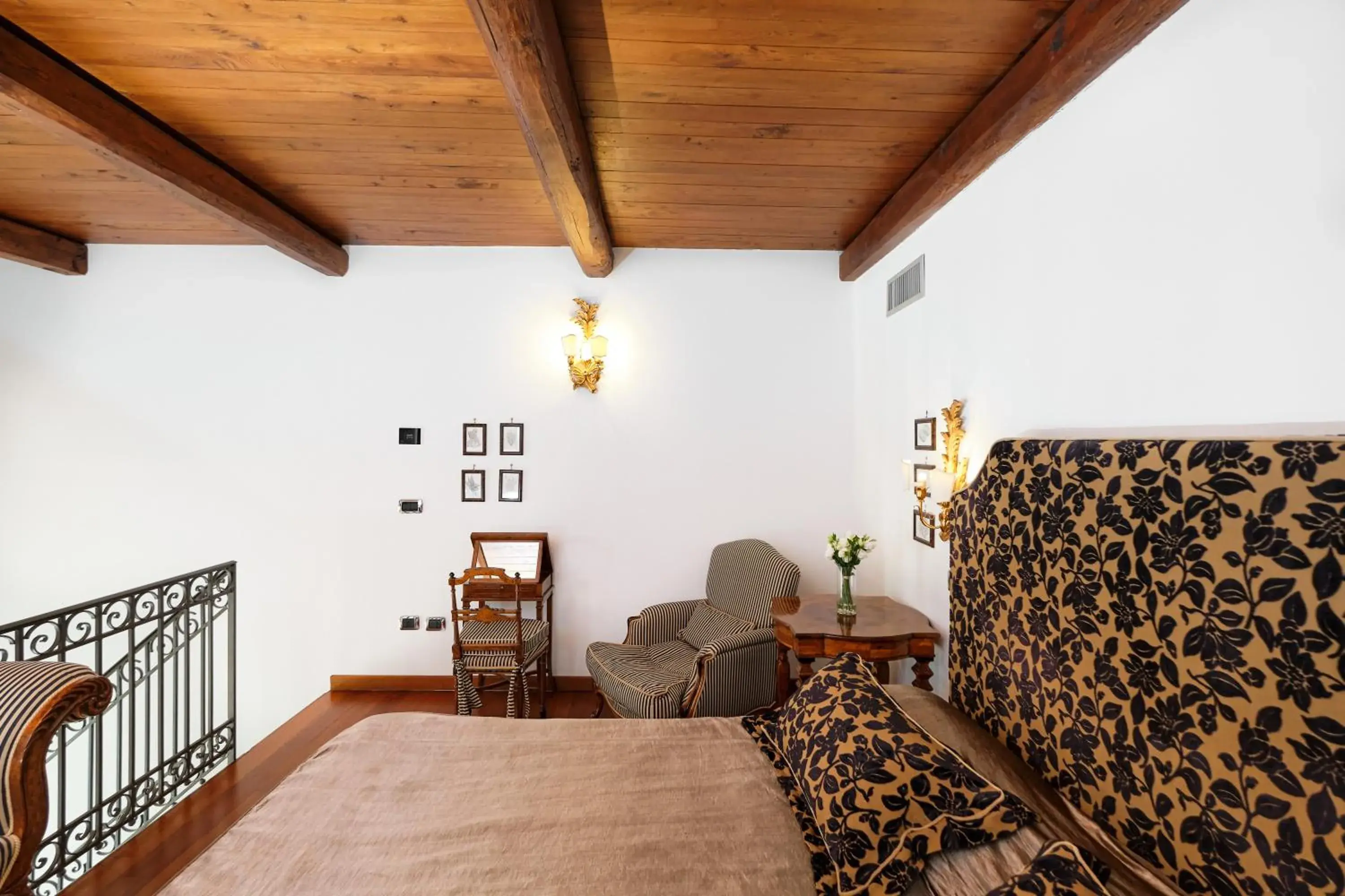 Bedroom, Seating Area in Hotel Botanico San Lazzaro