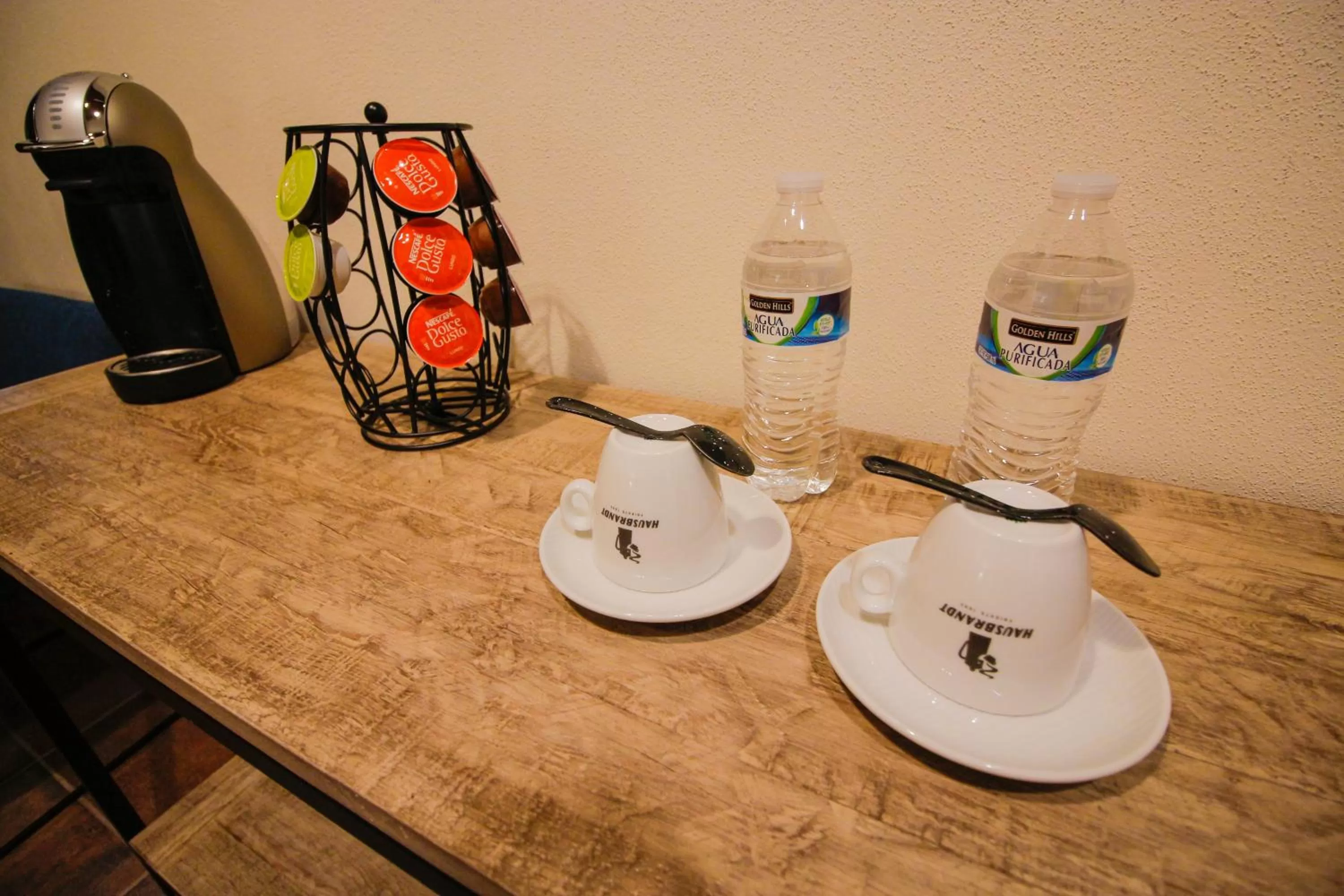 Coffee/tea facilities in Hotel La Notaría