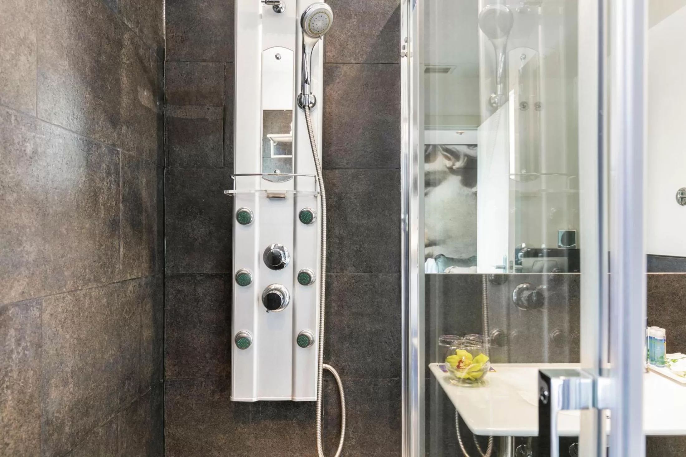 Bathroom in Globales Acis y Galatea